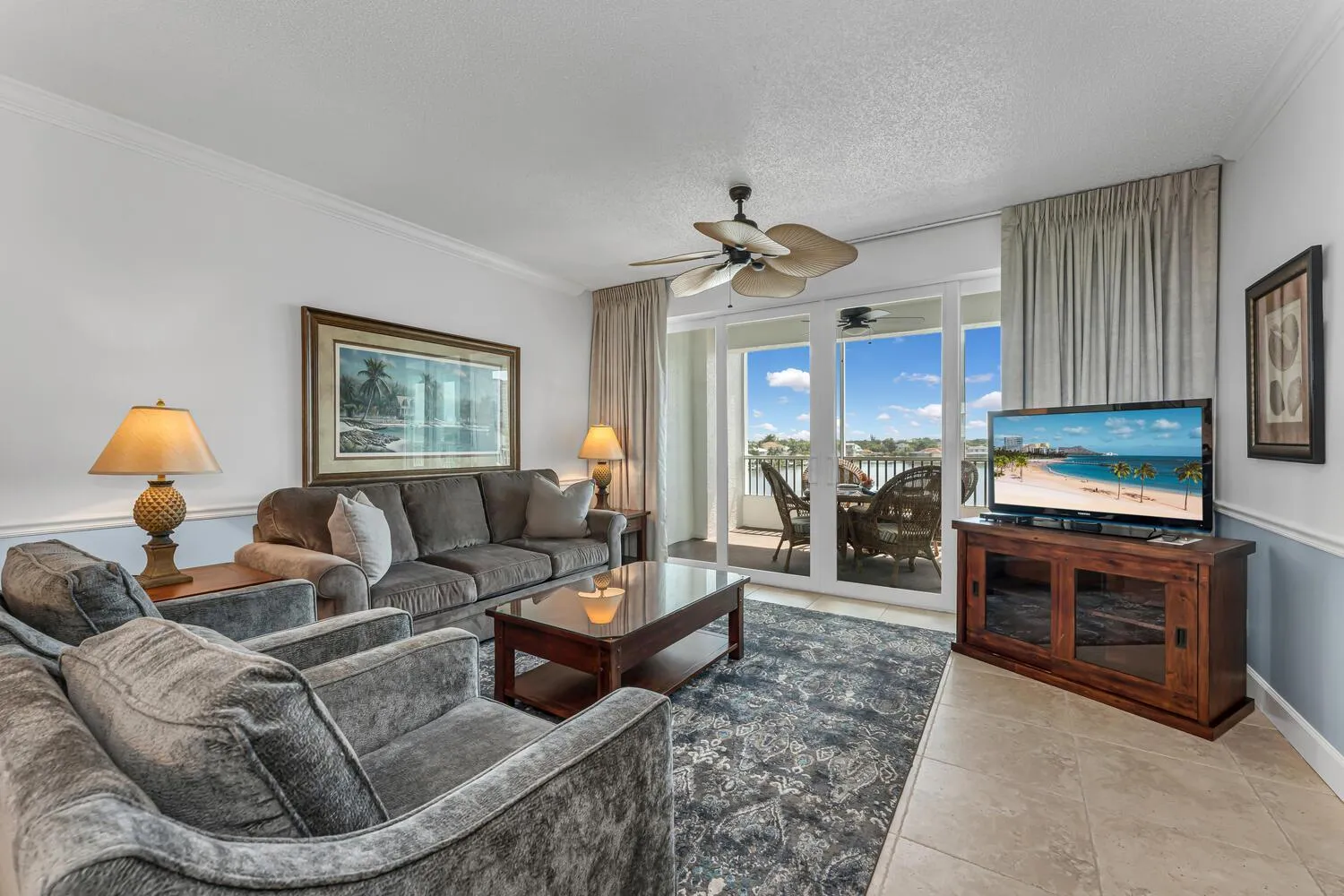 TV and multimedia in Vanderbilt Beach Resort