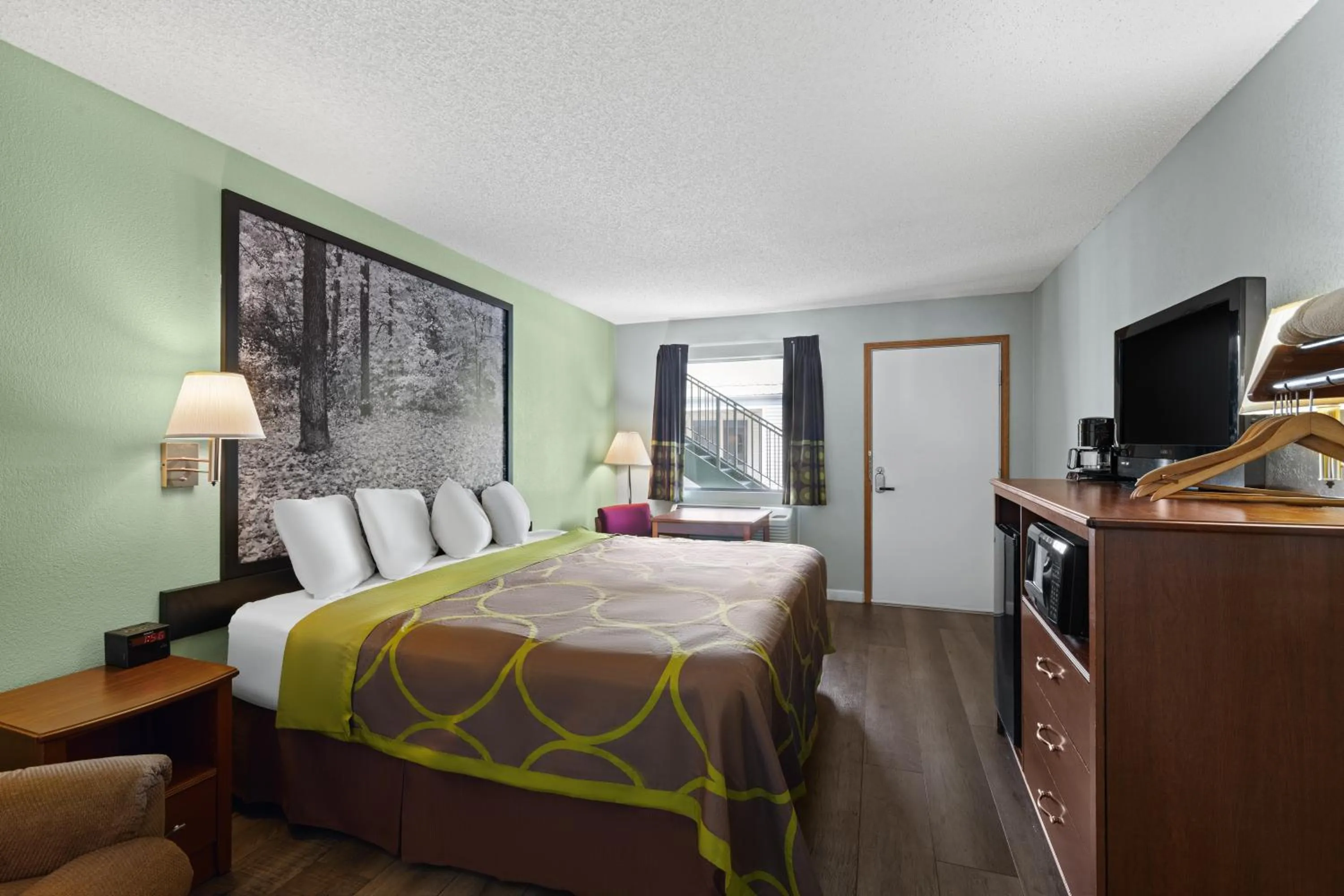 Bed in Super 8 by Wyndham Branson - Shepherd of the Hills Exwy