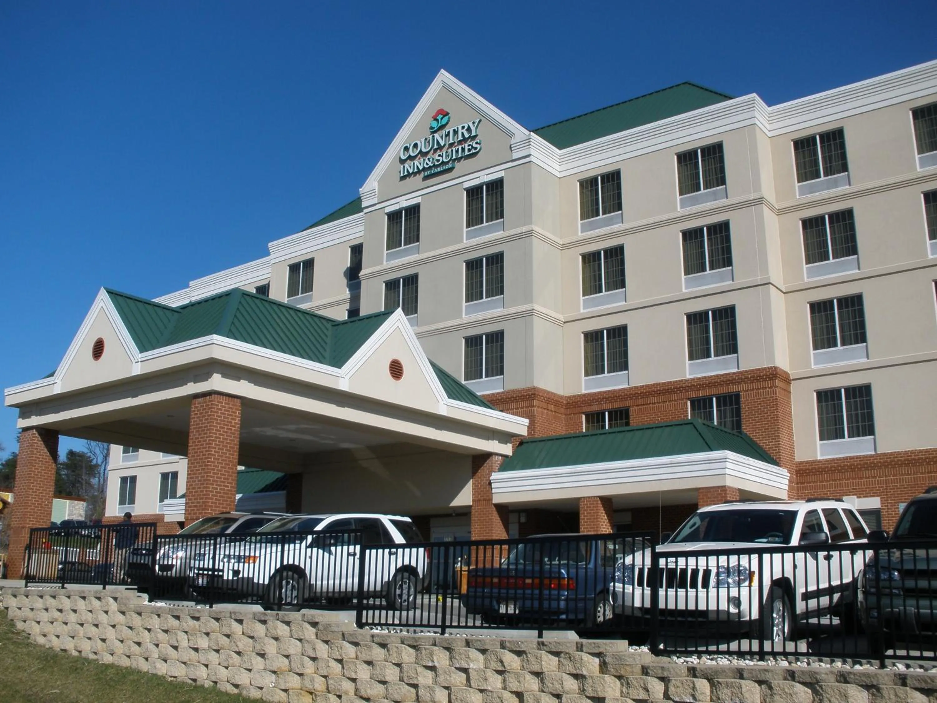 Facade/entrance in Country Inn & Suites by Radisson, BWI Airport Baltimore , MD