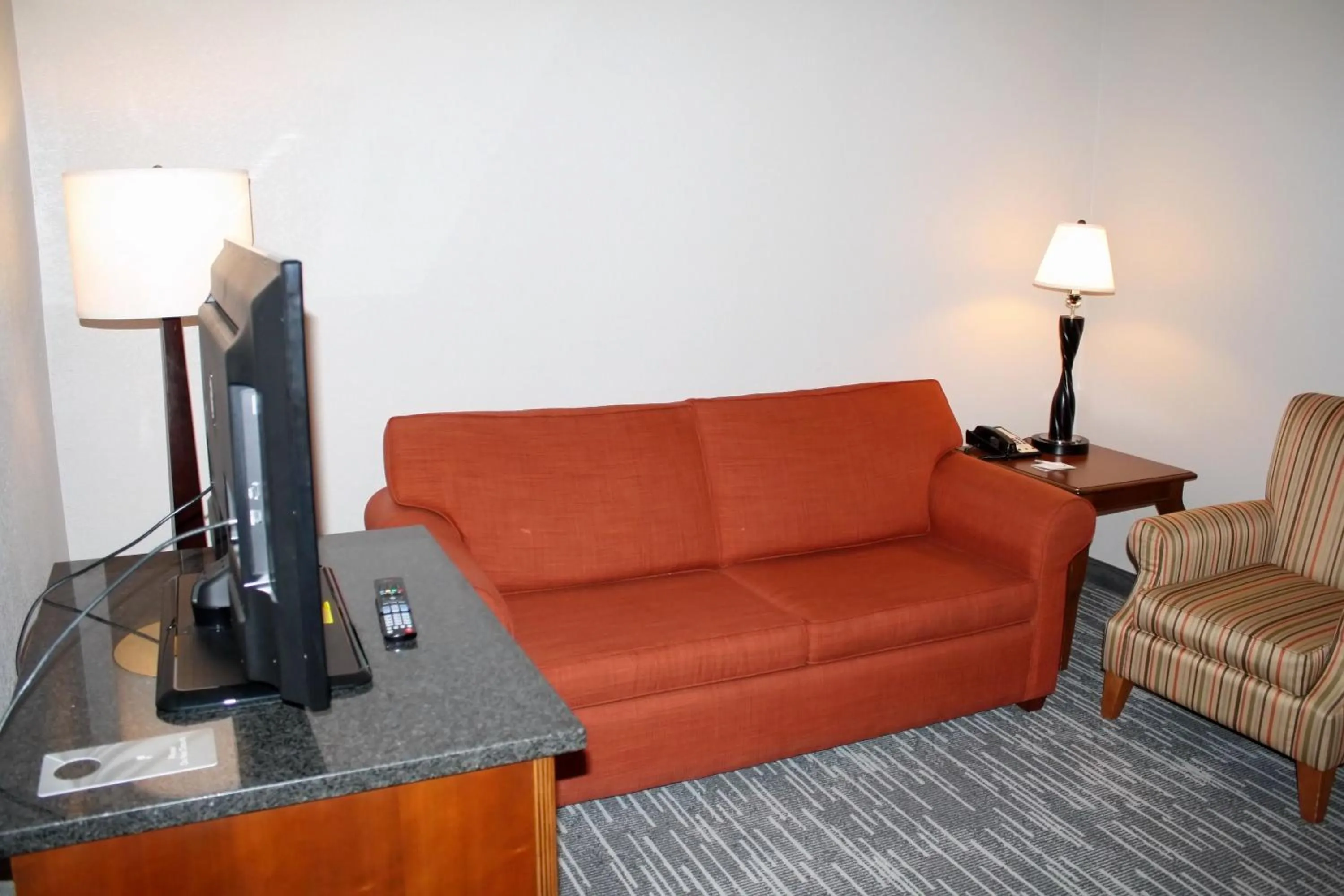 Seating area in Country Inn & Suites by Radisson, BWI Airport Baltimore , MD