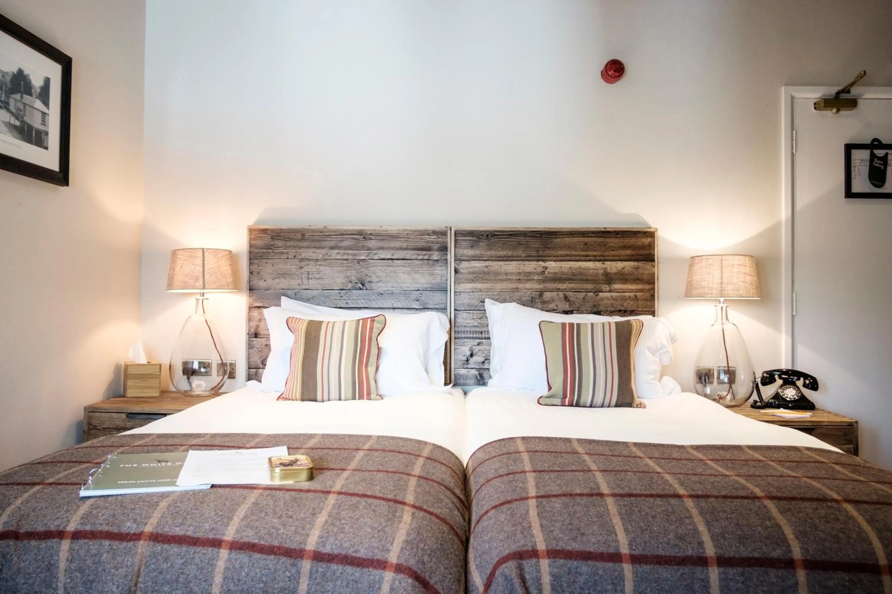 Bedroom, Bed in The White Hart