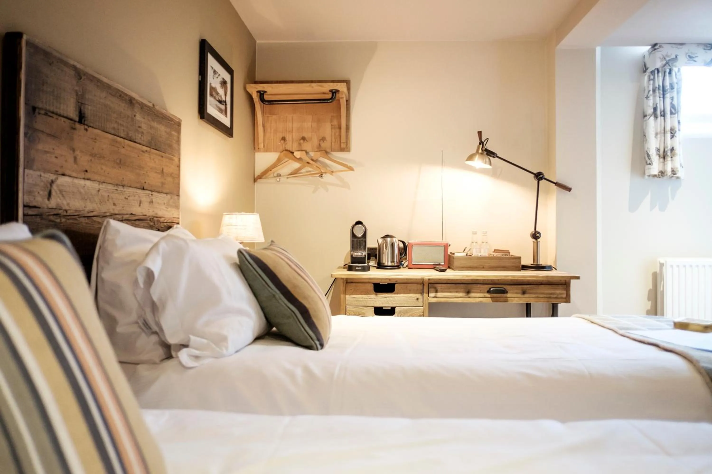 Bedroom, Bed in The White Hart