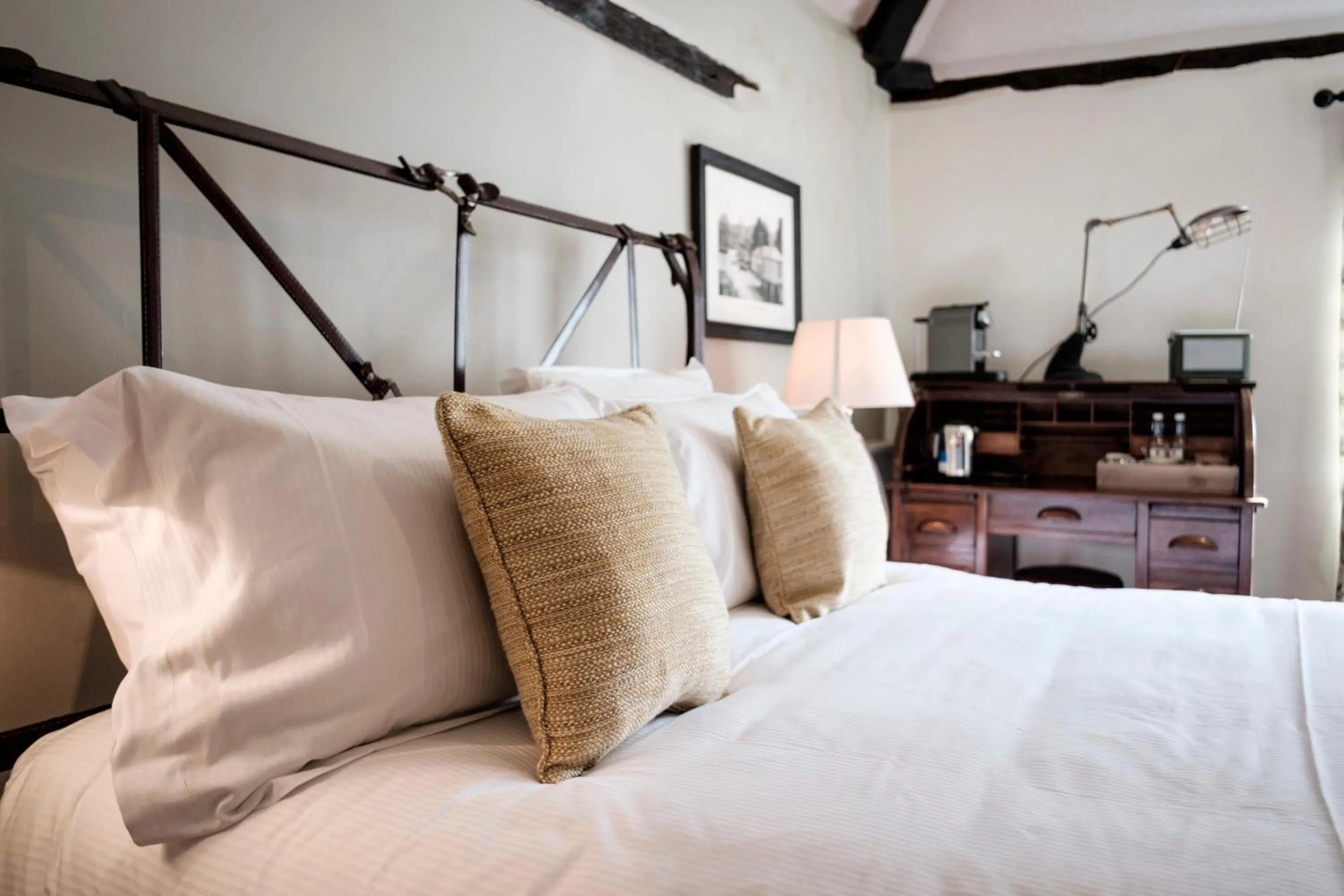 Bedroom, Bed in The White Hart