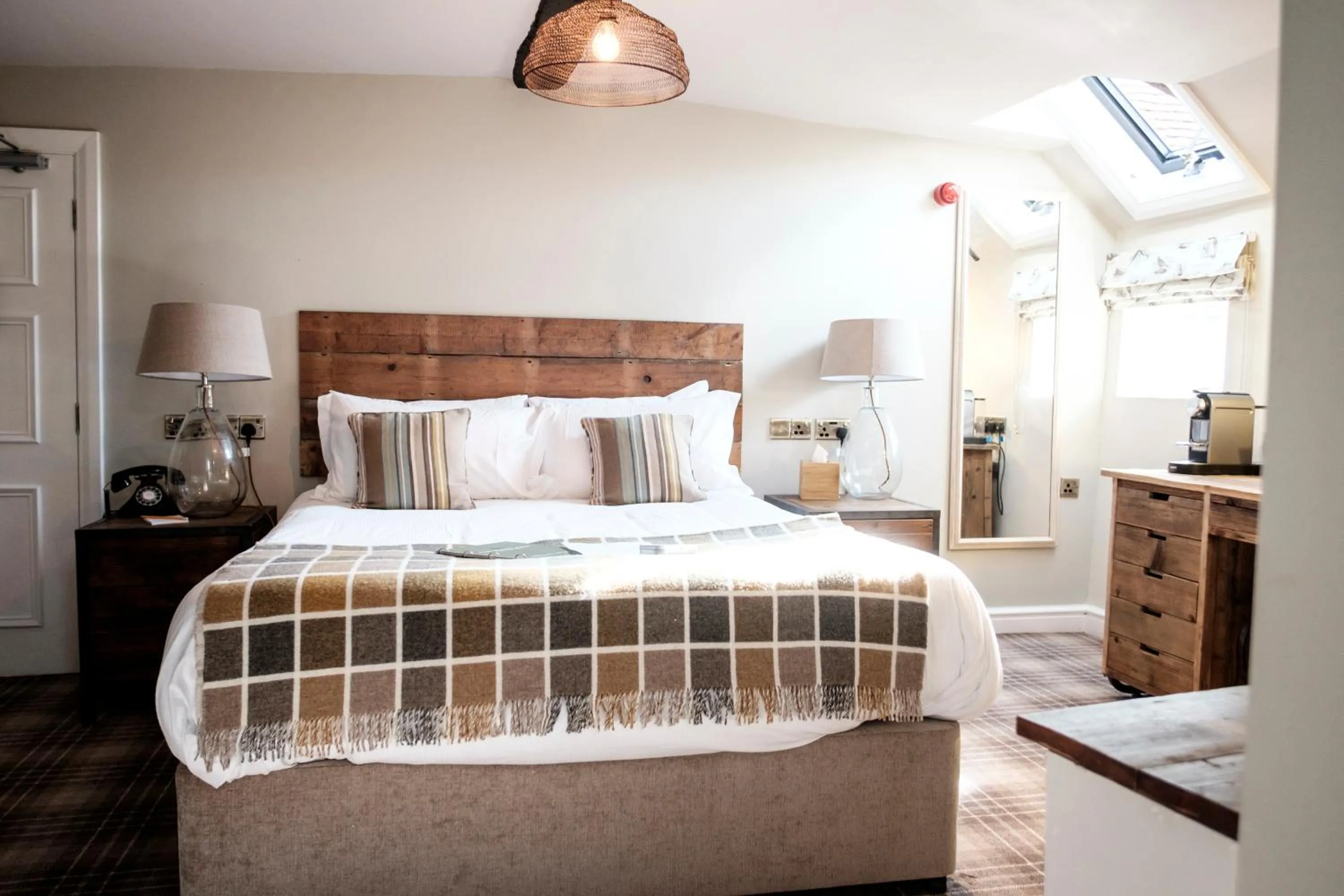 Bedroom, Bed in The White Hart