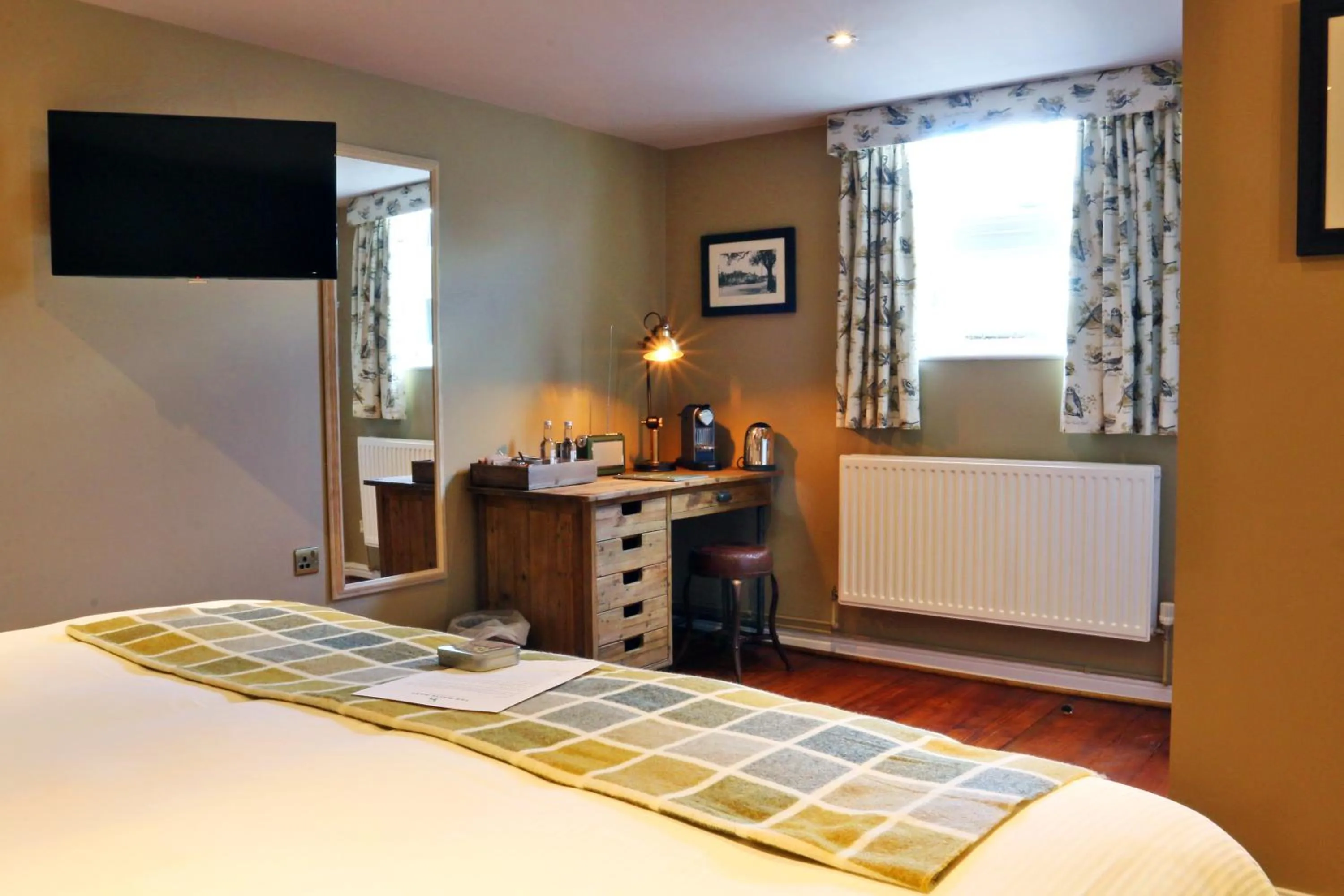 Bed in The White Hart