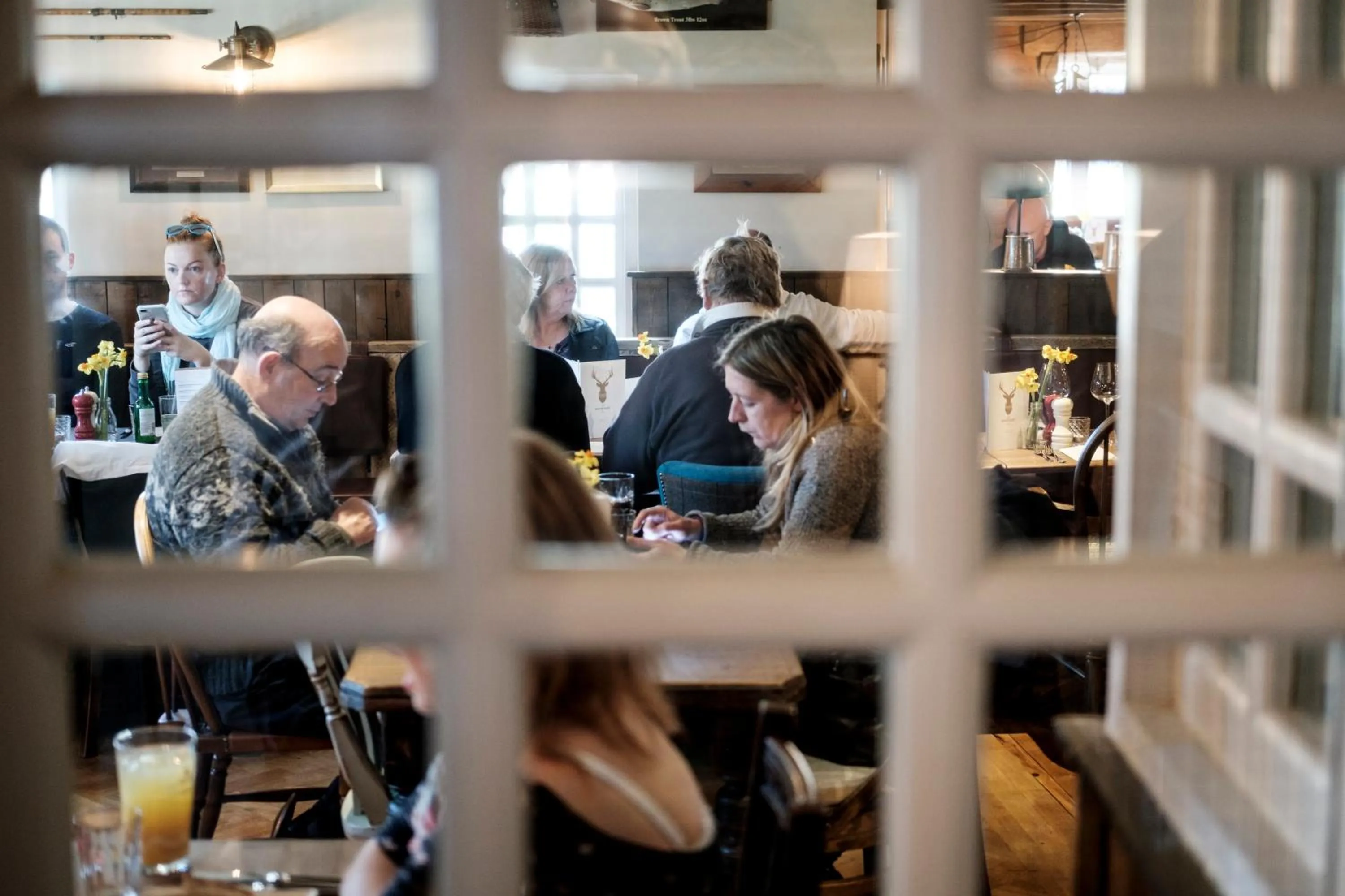 Restaurant/places to eat in The White Hart