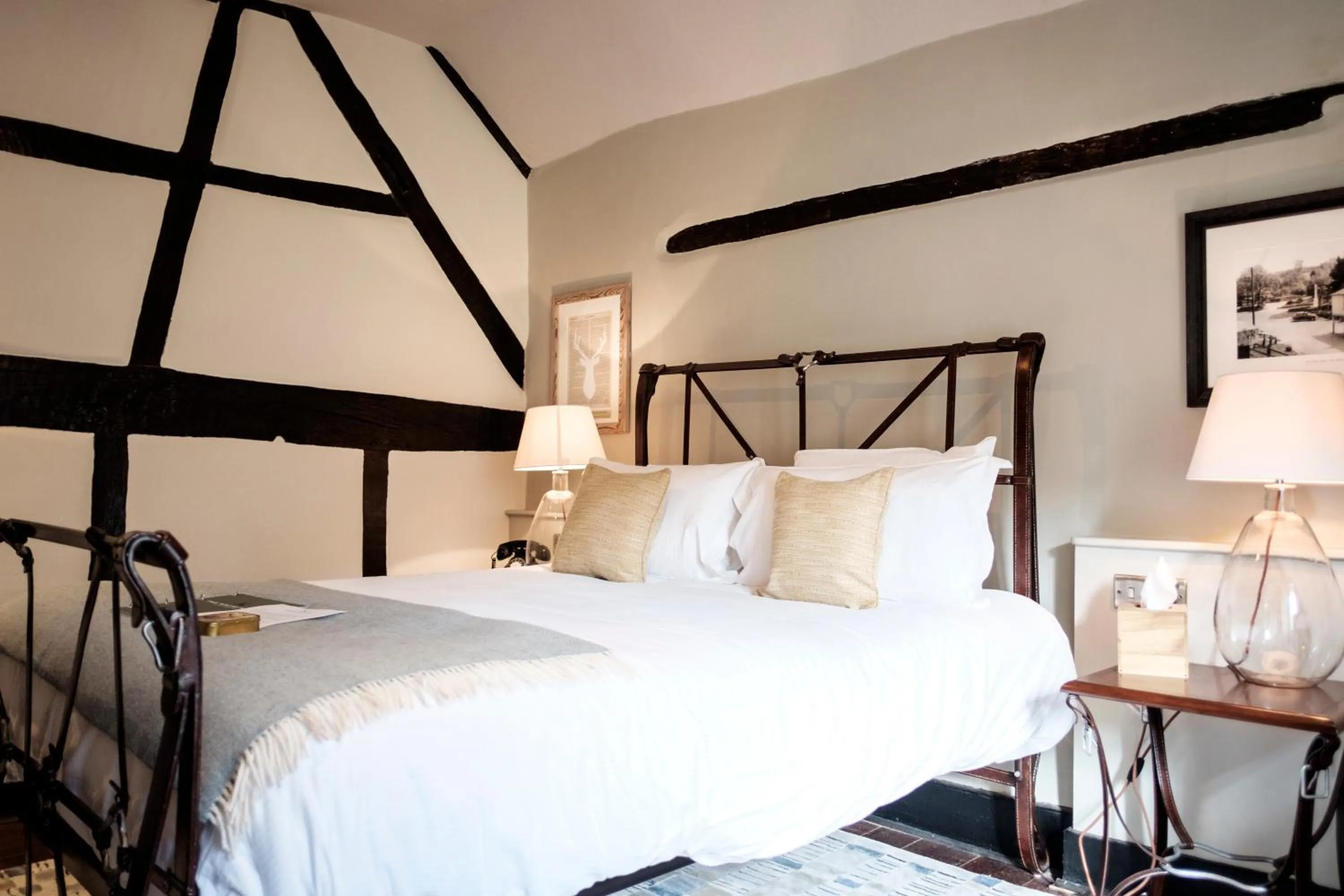 Bedroom, Bed in The White Hart