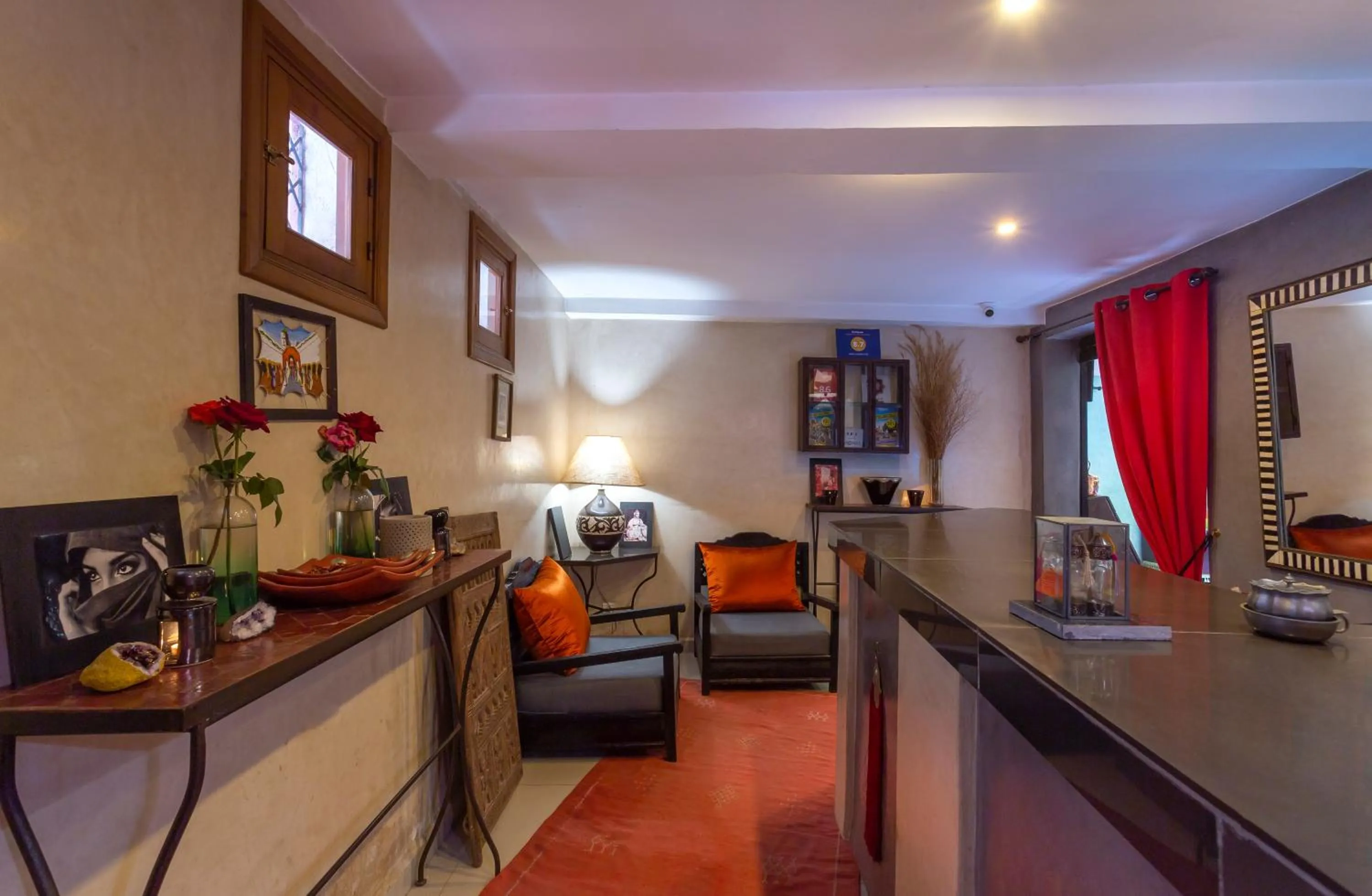 Lobby or reception in Riad l'Heure d'Eté