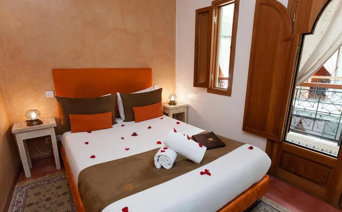 Bed in Riad l'Heure d'Eté