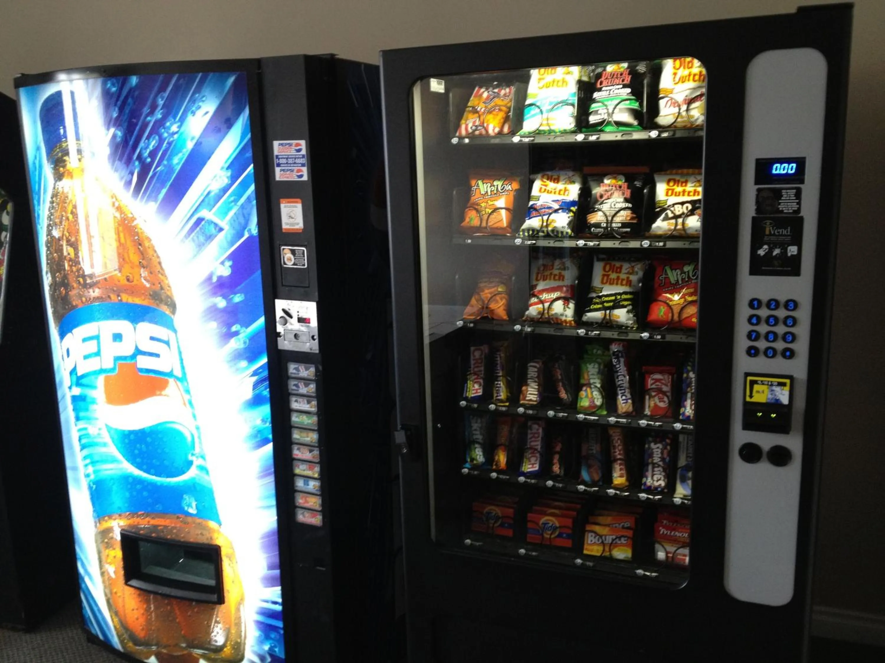 Food in Airport Motor Inn