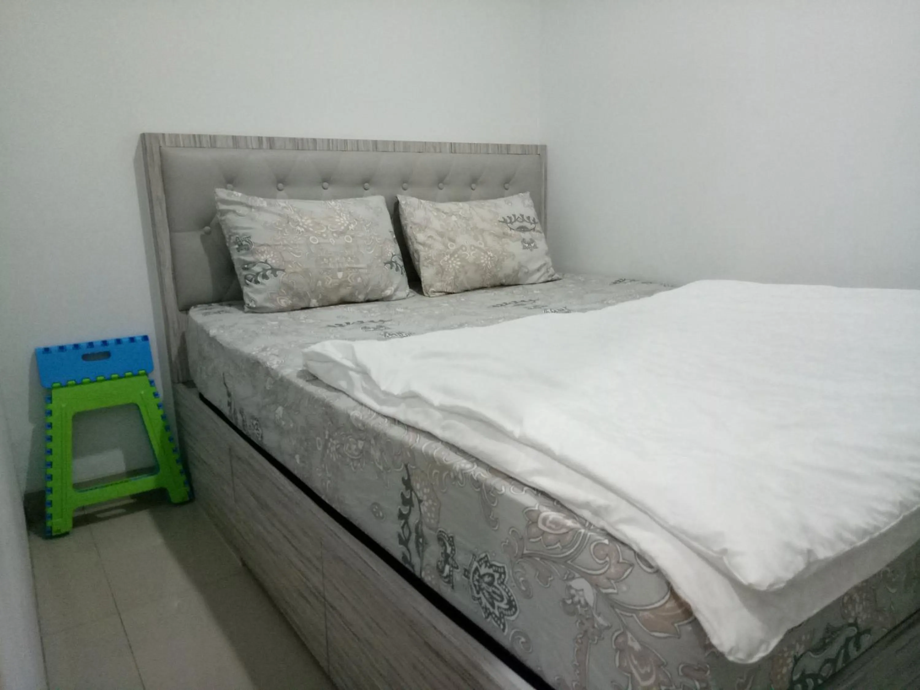 Bedroom, Bed in Syariah Mama Cengkareng @ Mutiara Palem