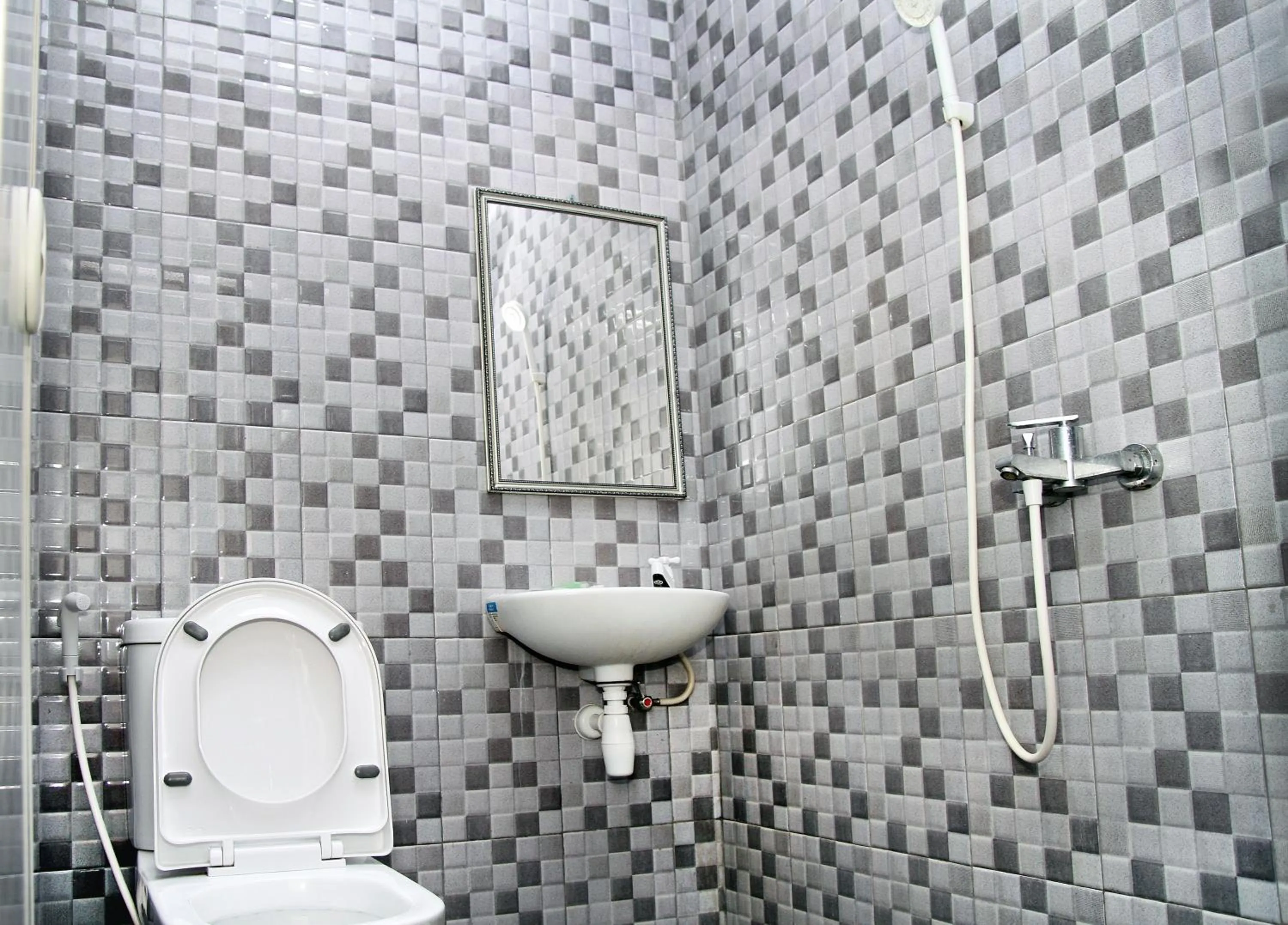 Bathroom in Syariah Mama Cengkareng @ Mutiara Palem