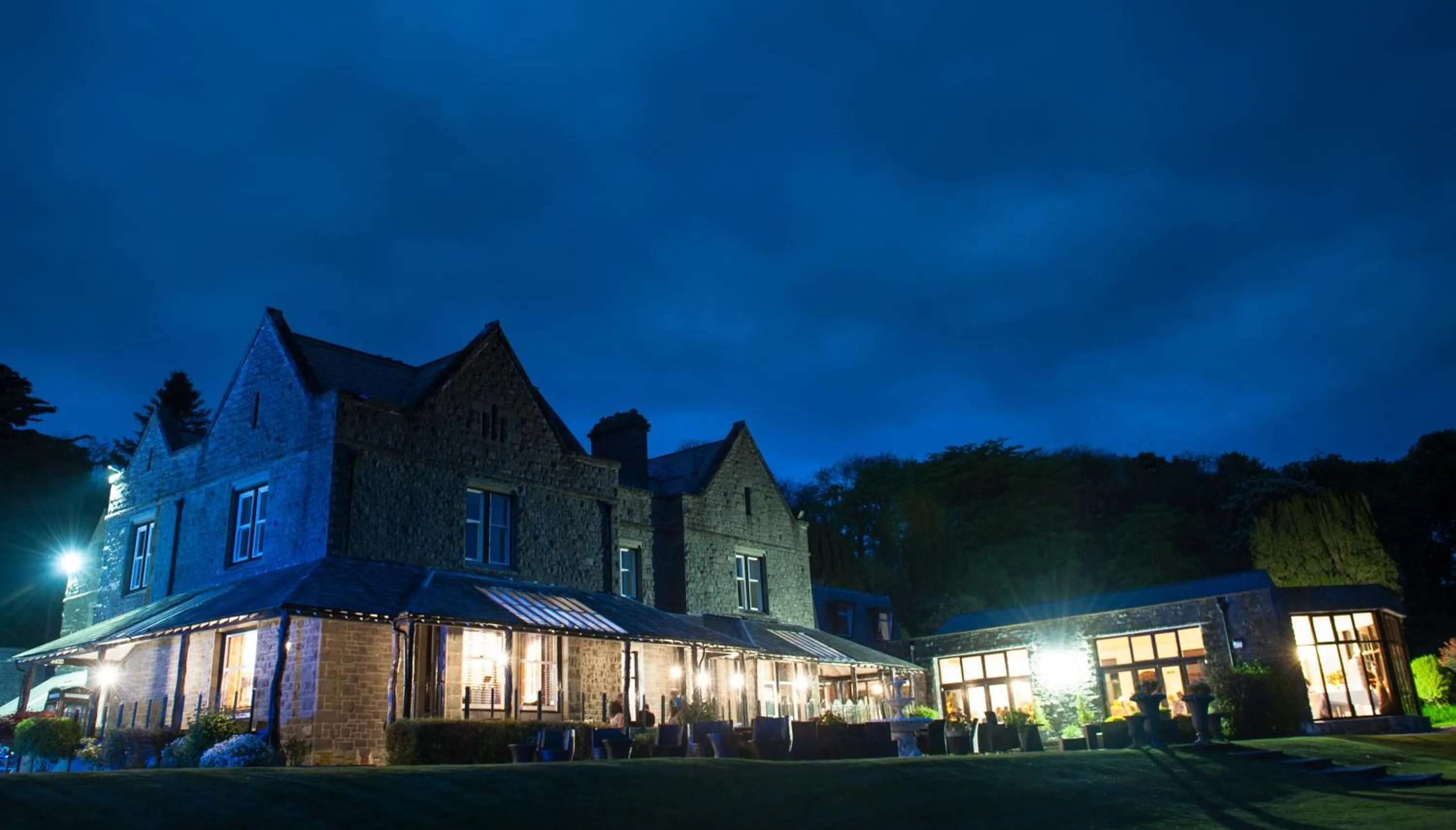 Property building in Bron Eifion Hotel