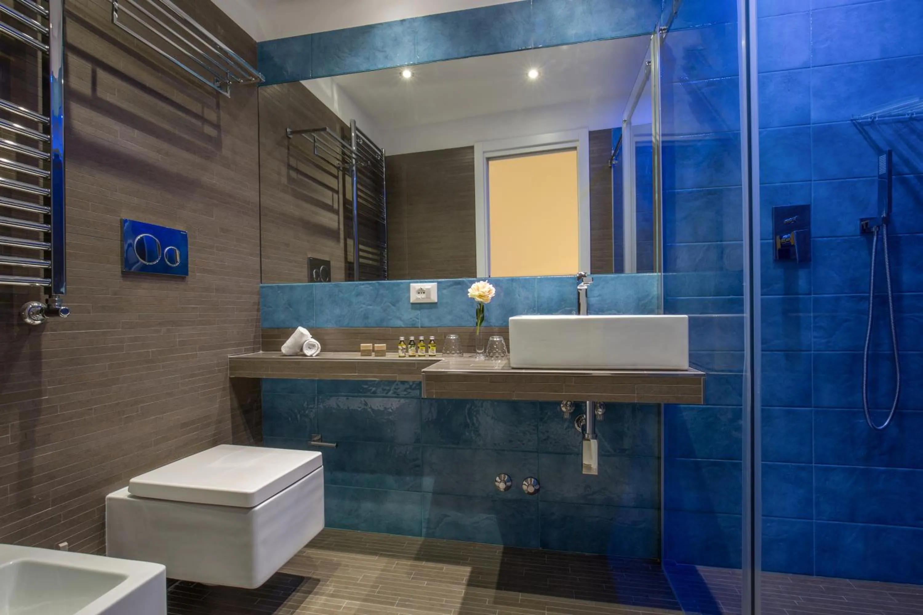 Bathroom in GCF Luxury Suites, Guest house