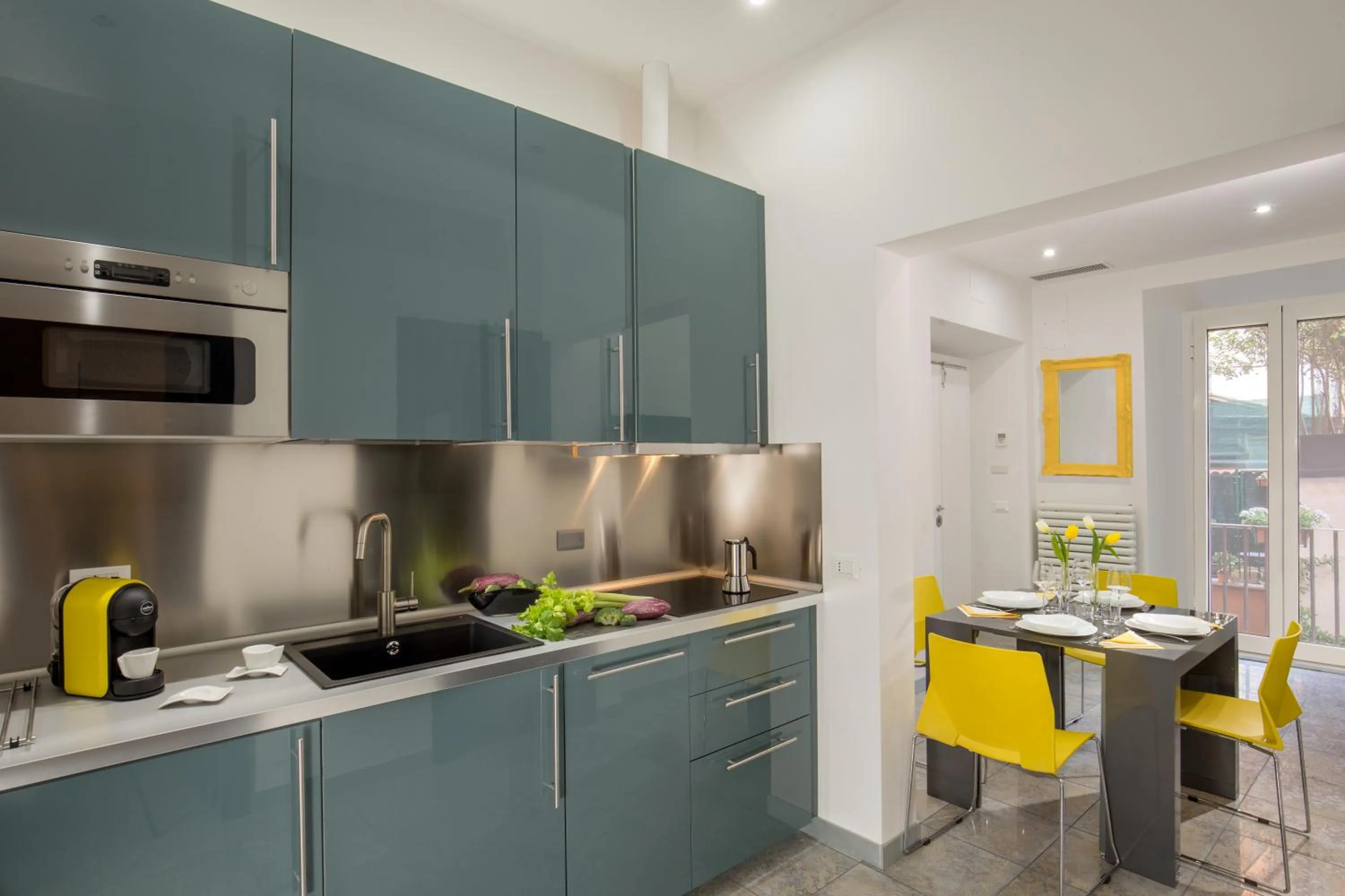 Communal kitchen in GCF Luxury Suites, Guest house