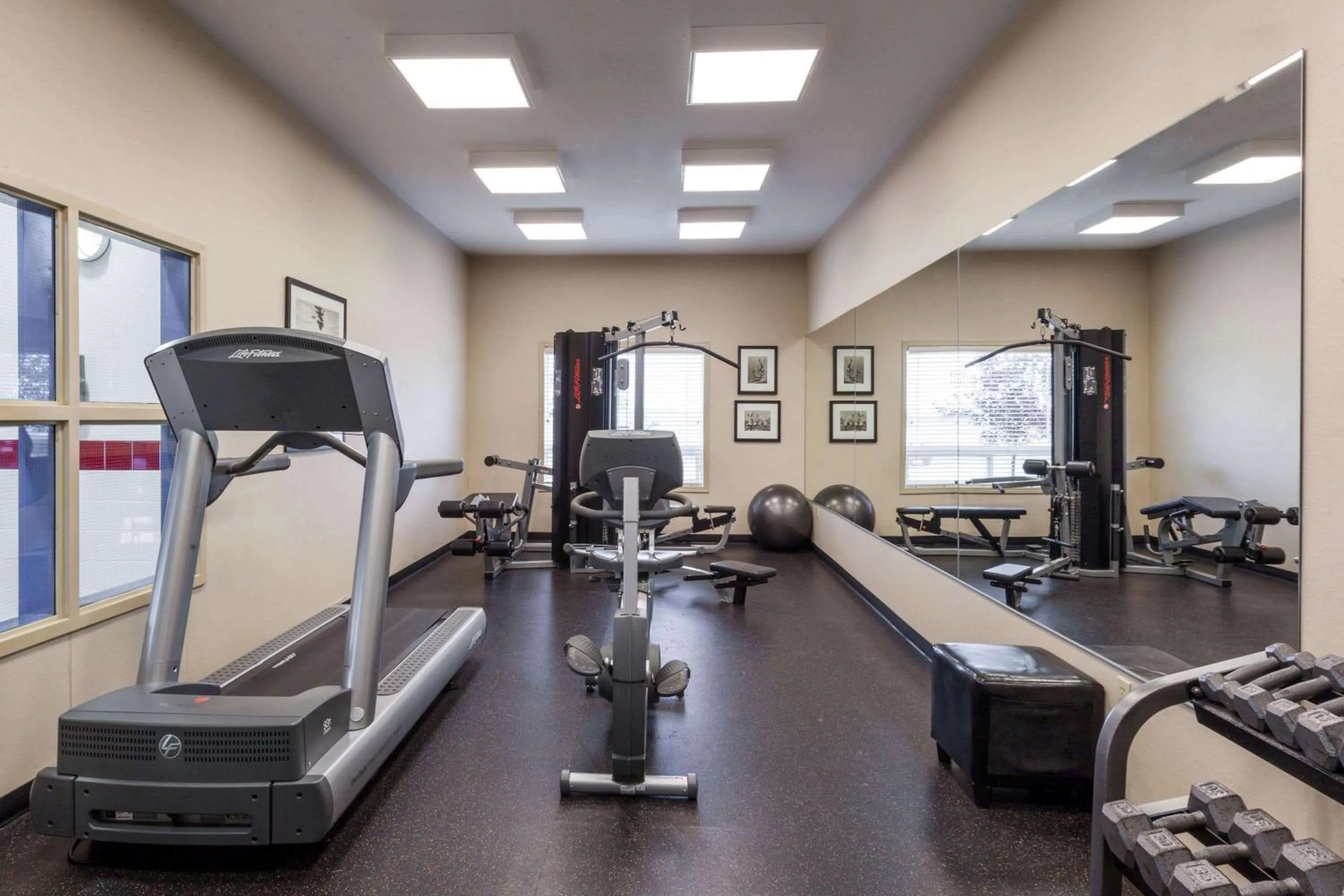 Fitness centre/facilities in Ramada by Wyndham Westlock