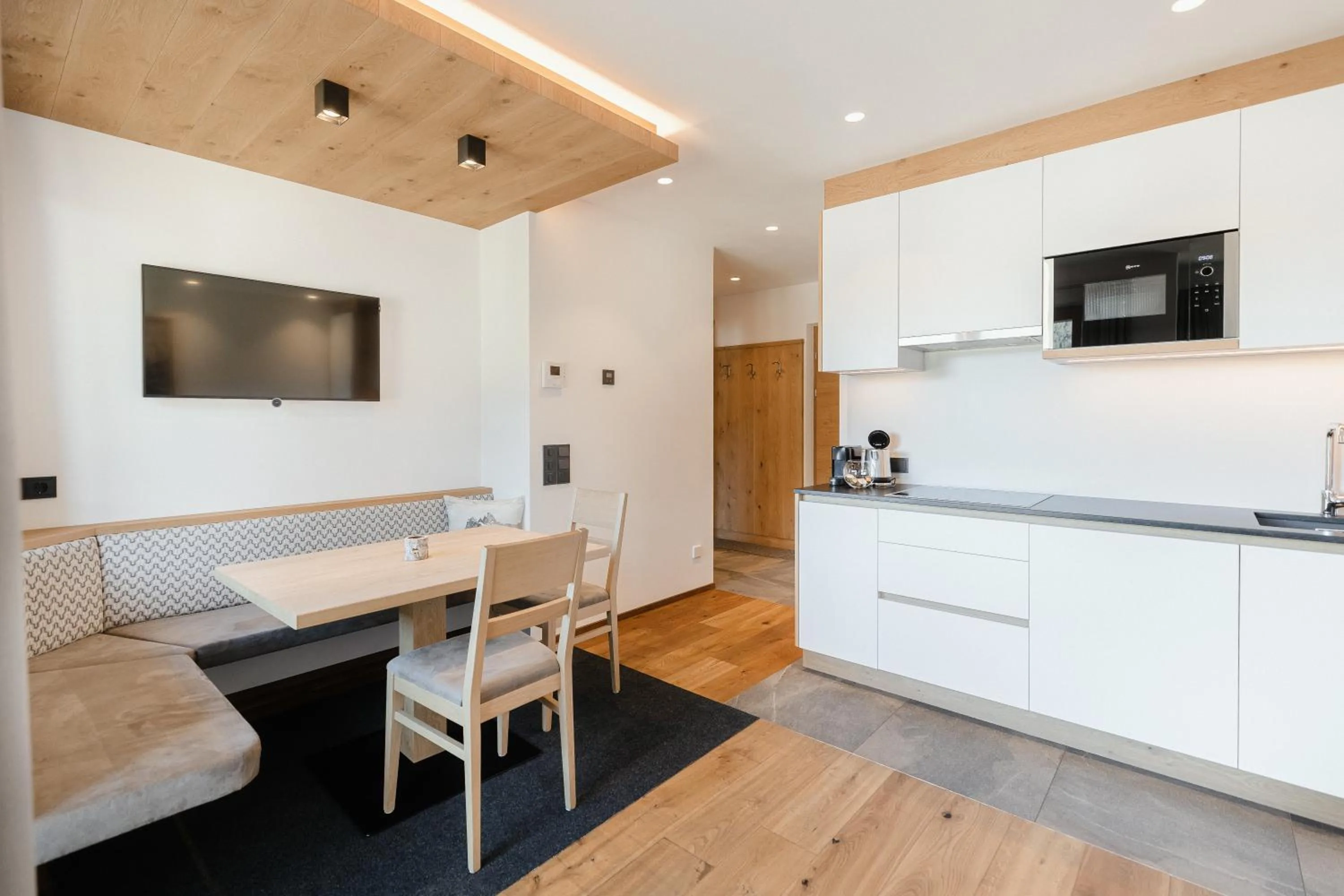 Kitchen or kitchenette in Luxury Chalet Plazola