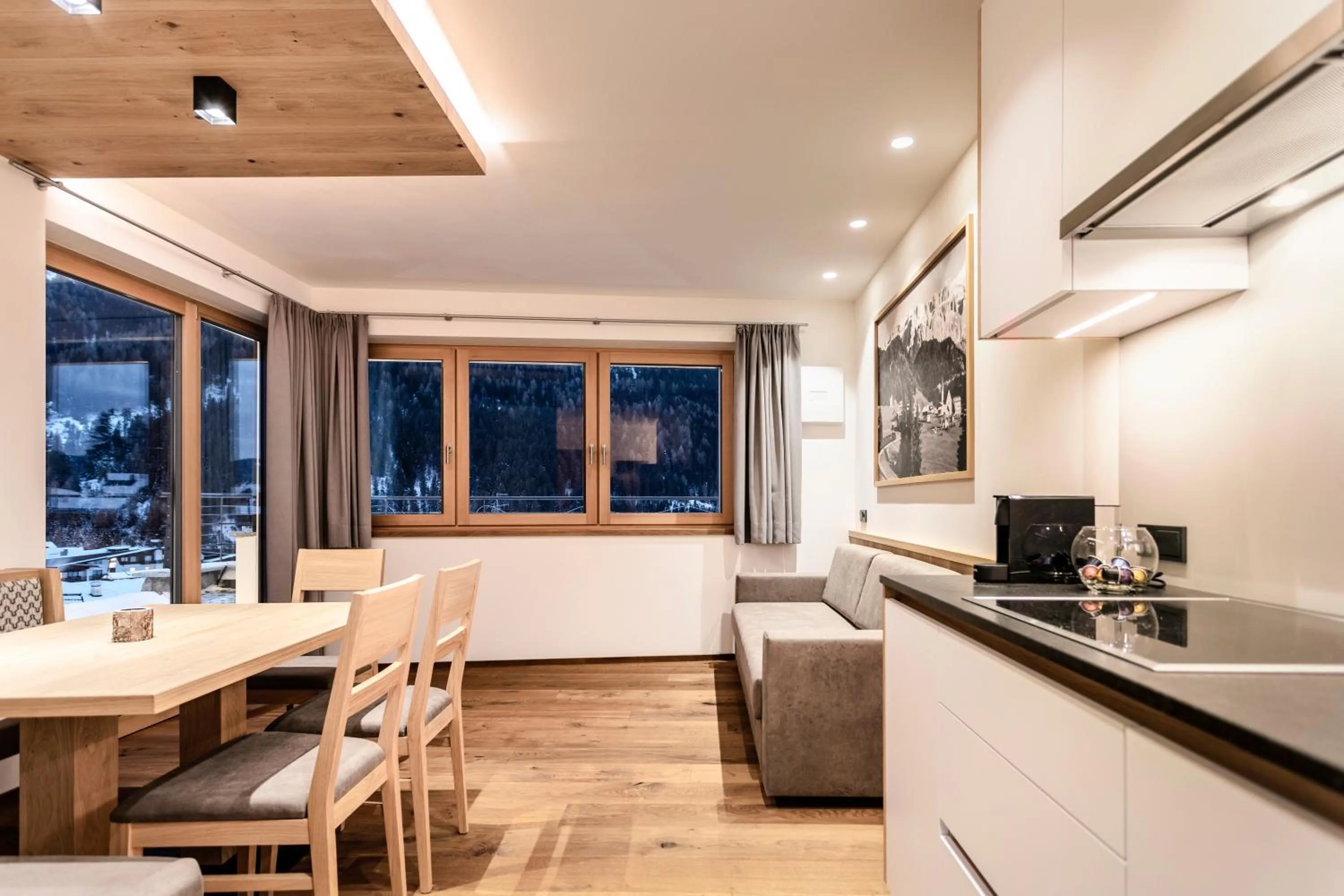 Kitchen or kitchenette in Luxury Chalet Plazola