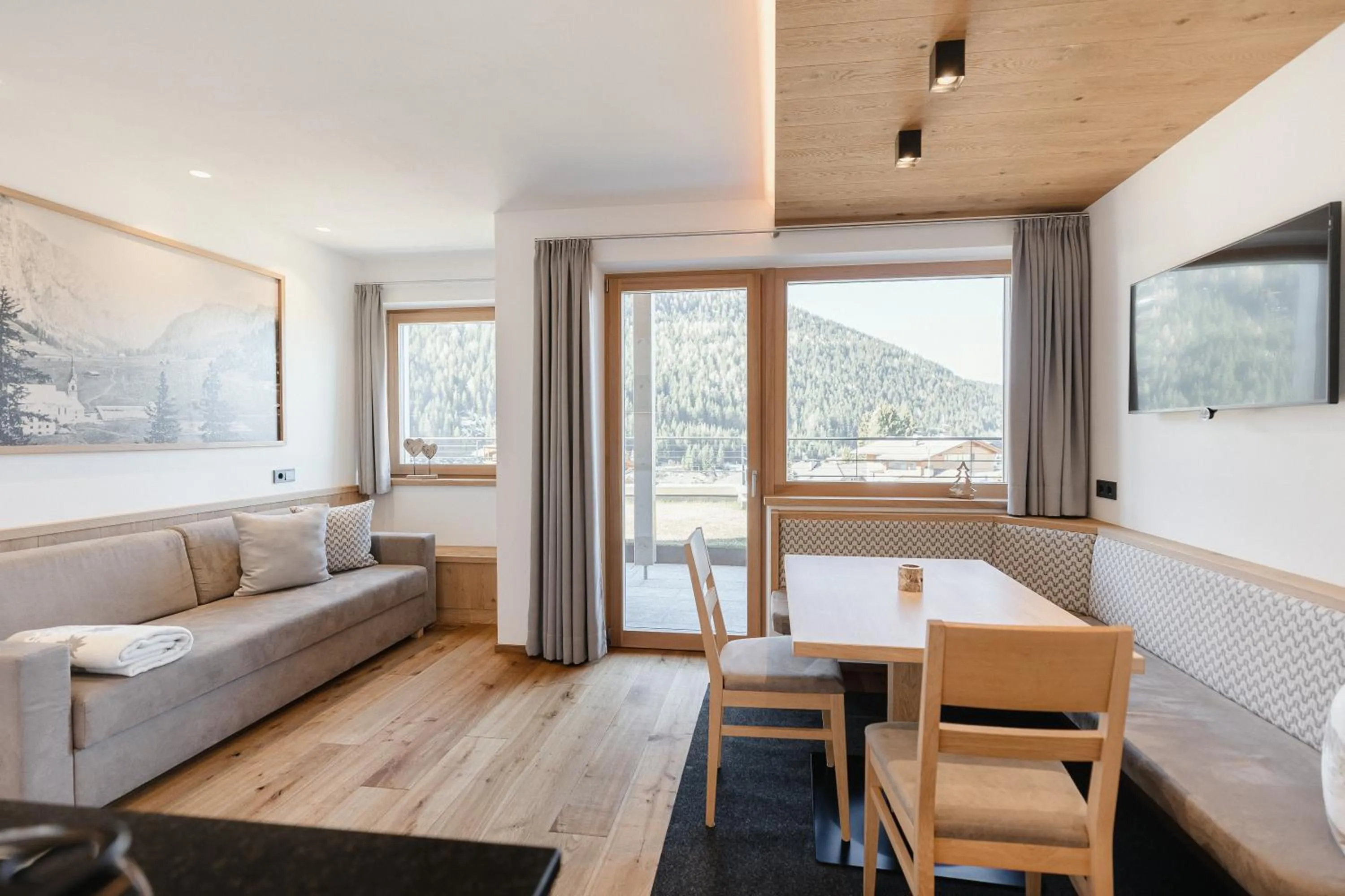 Living room in Luxury Chalet Plazola