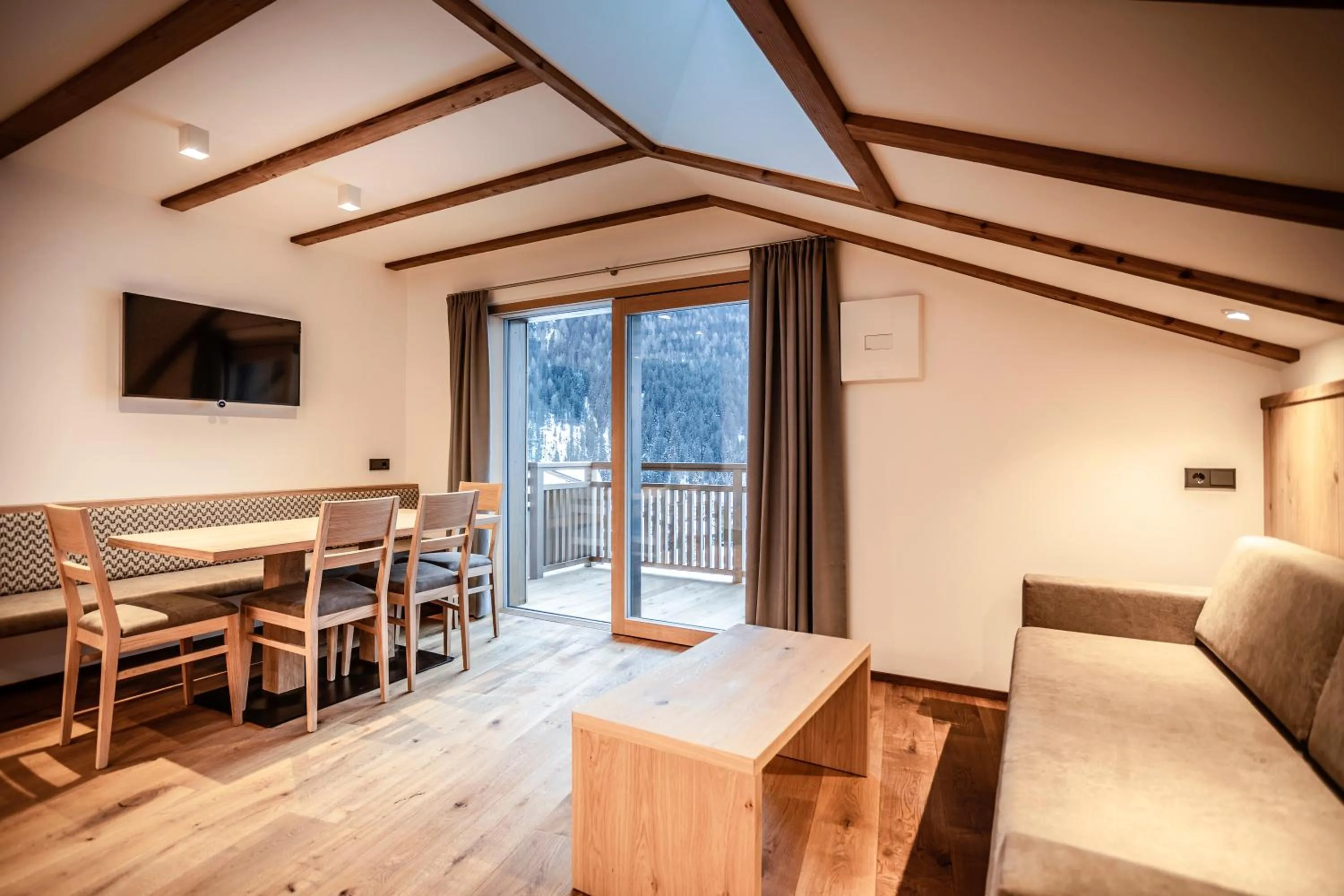 Living room in Luxury Chalet Plazola