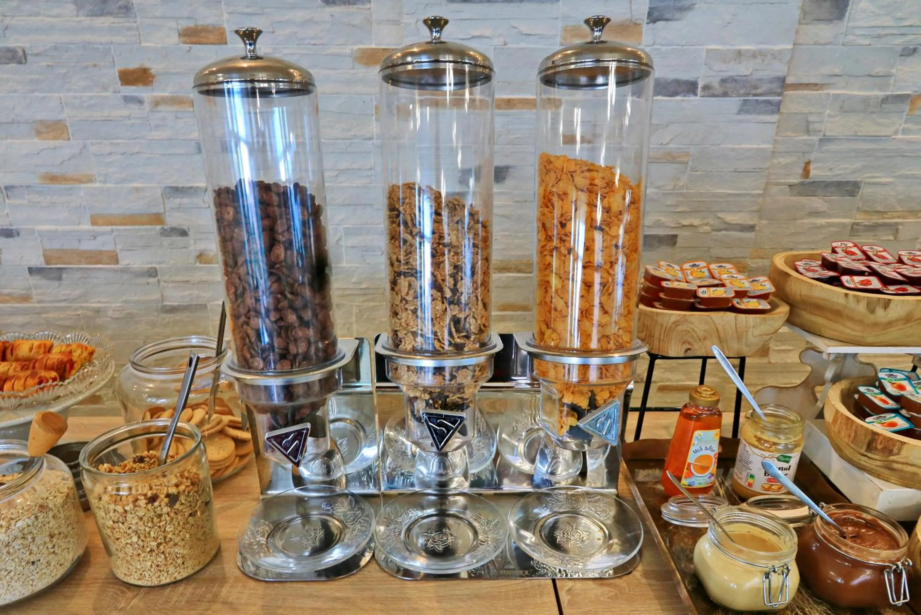 Buffet breakfast in Maria Rousse