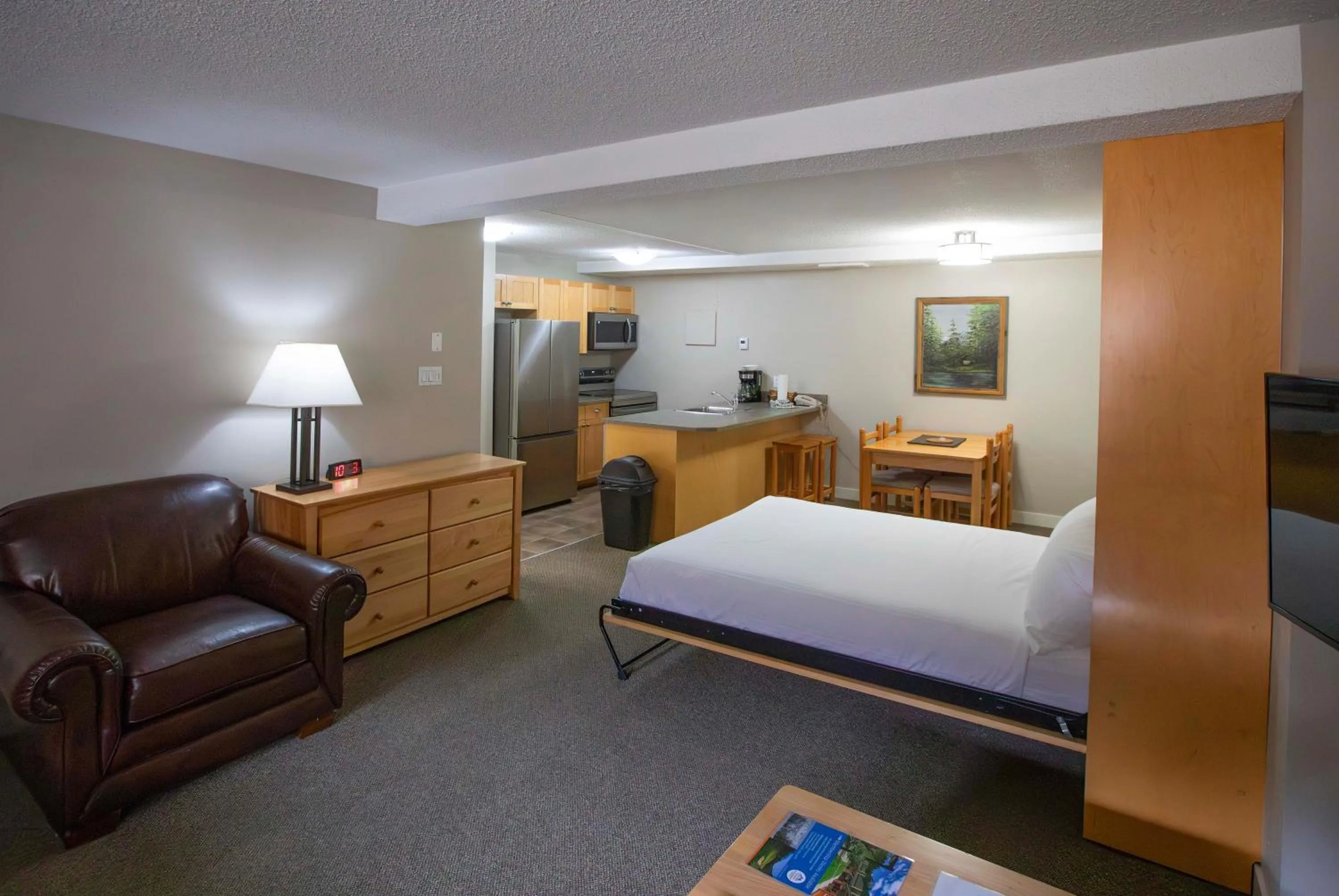 Photo of the whole room, Bed in Panorama Vacation Retreat at Horsethief Lodge