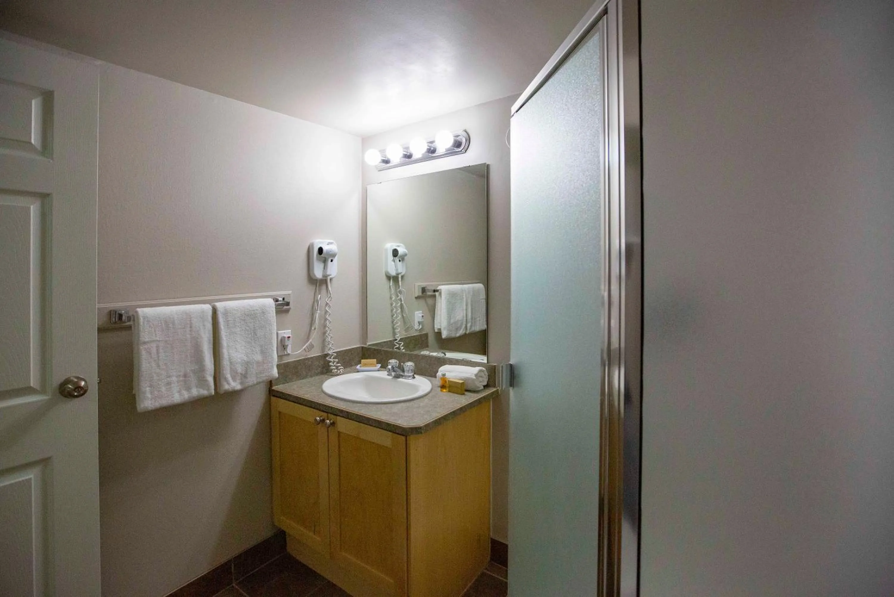 Bathroom in Panorama Vacation Retreat at Horsethief Lodge