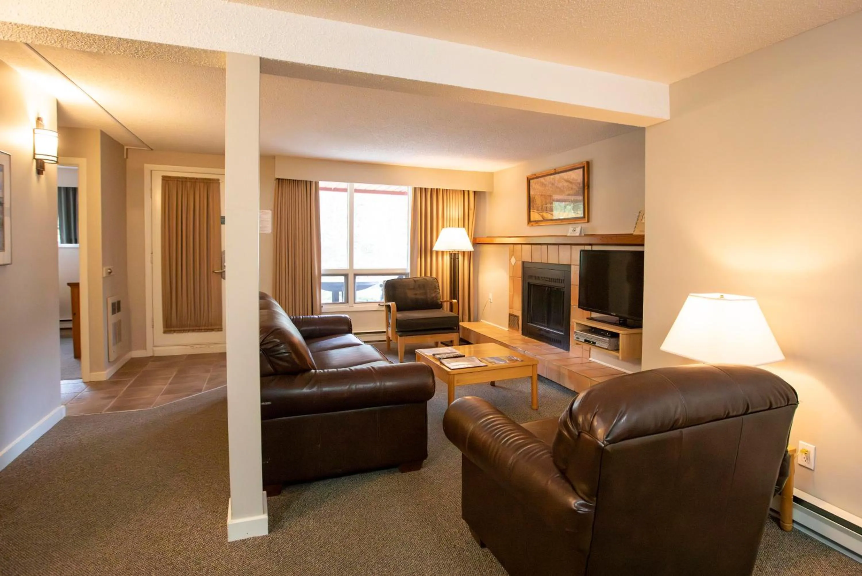 Living room in Panorama Vacation Retreat at Horsethief Lodge