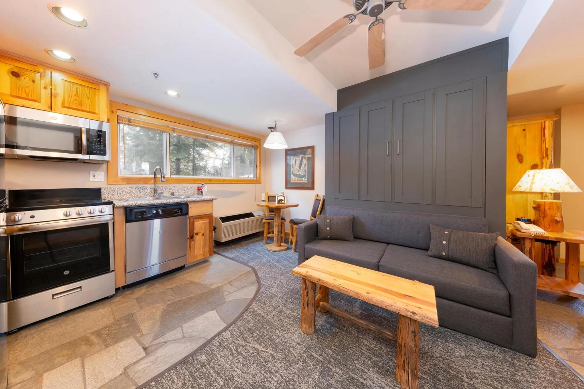 Living room in Red Wolf Lakeside Lodge