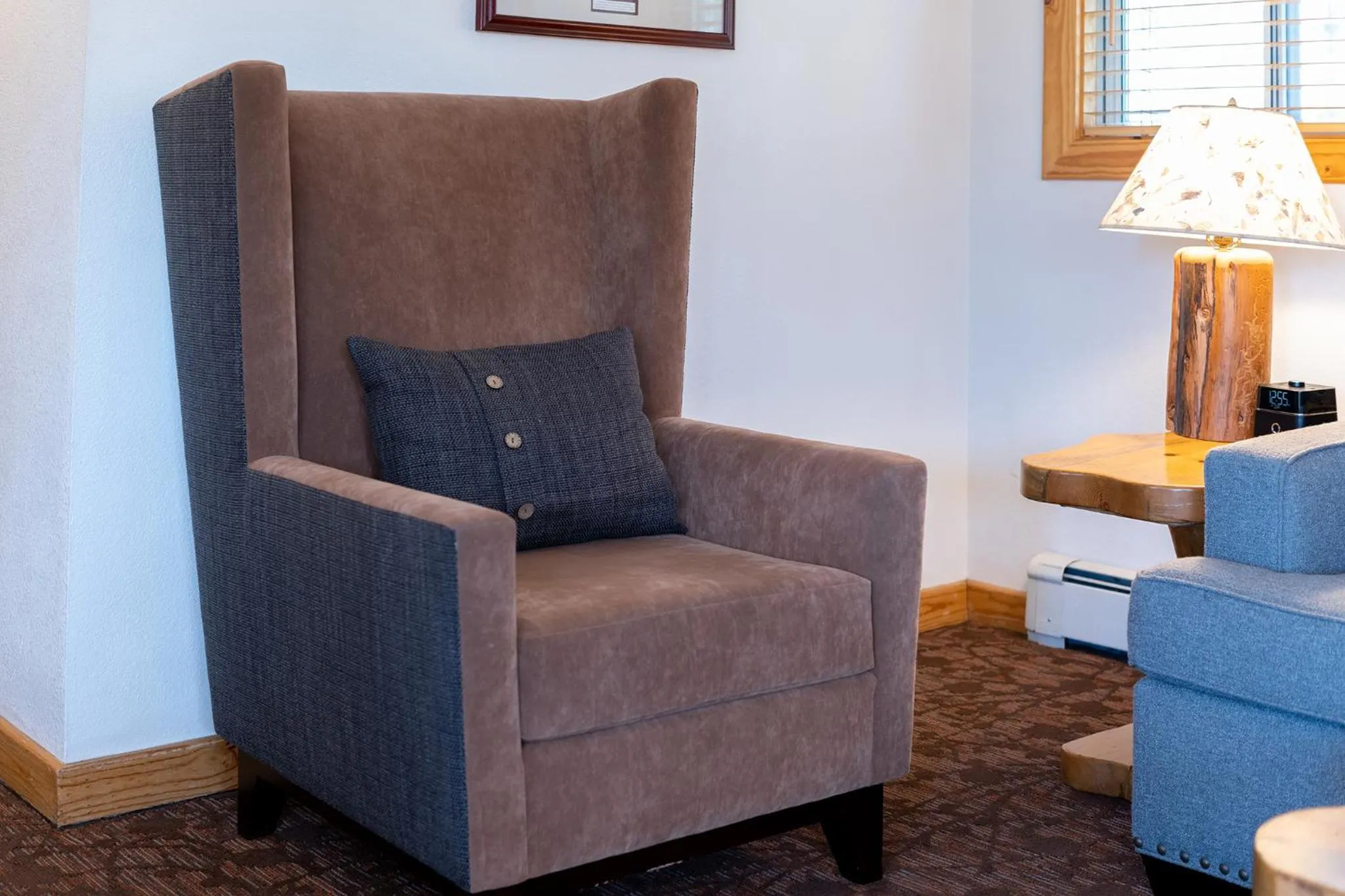 Seating area in Red Wolf Lakeside Lodge