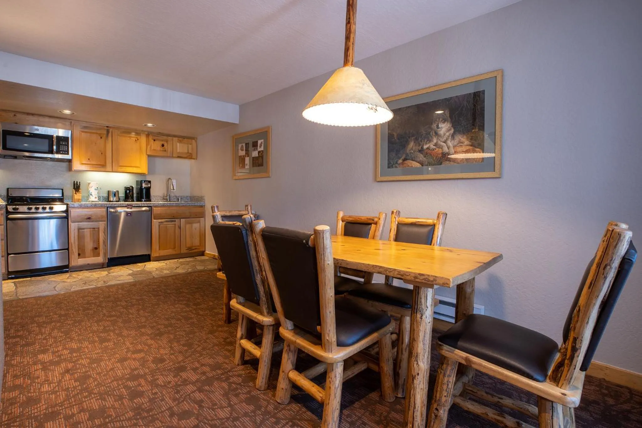 Kitchen or kitchenette in Red Wolf Lodge at Olympic Valley