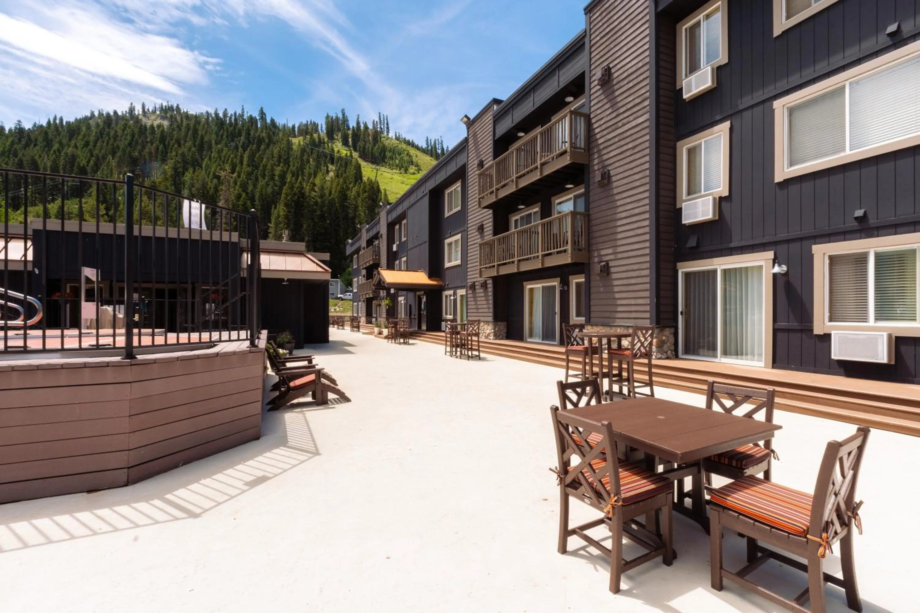 Property building in Red Wolf Lodge at Olympic Valley