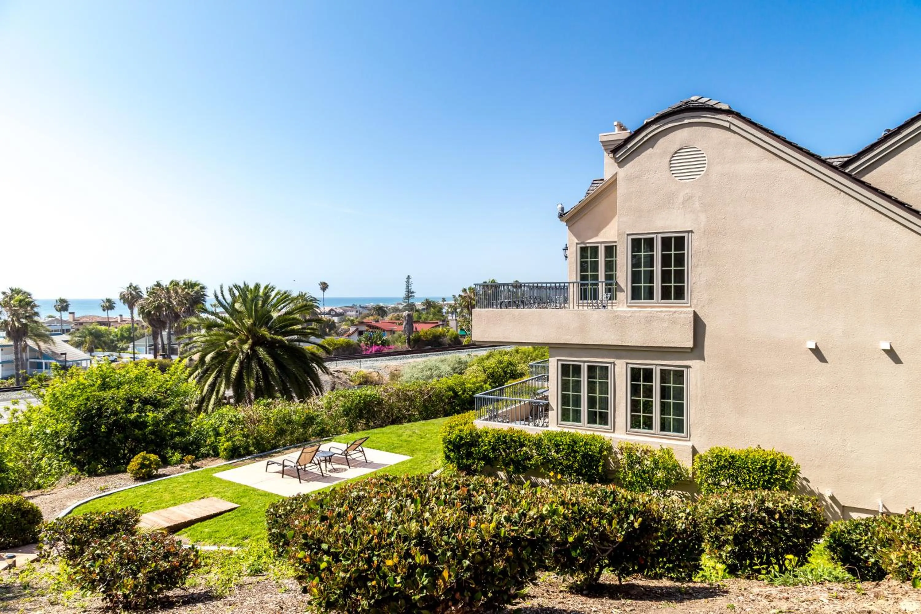 Property building in Villa L'Auberge