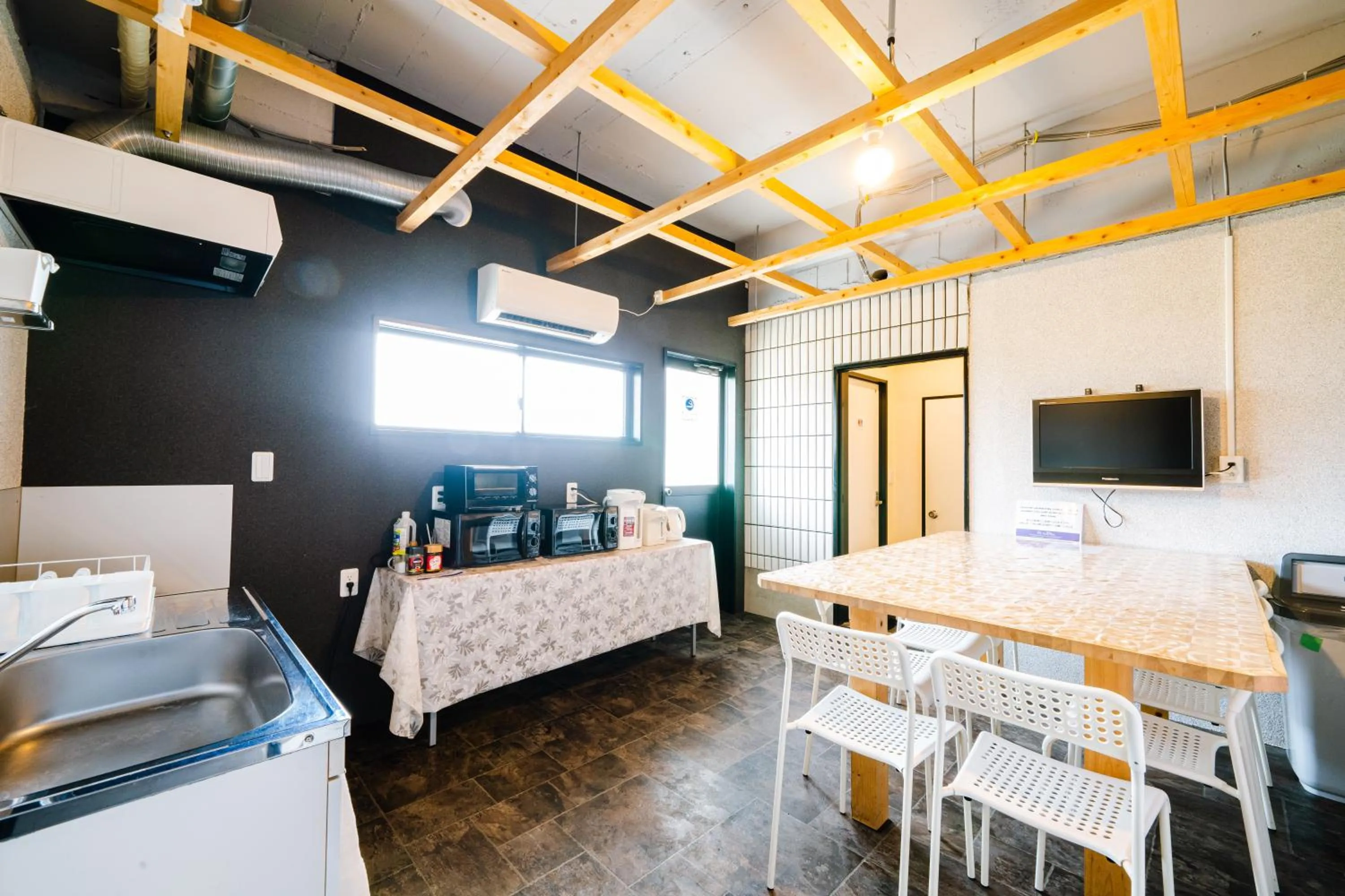 Communal kitchen in Hotel Pagoda