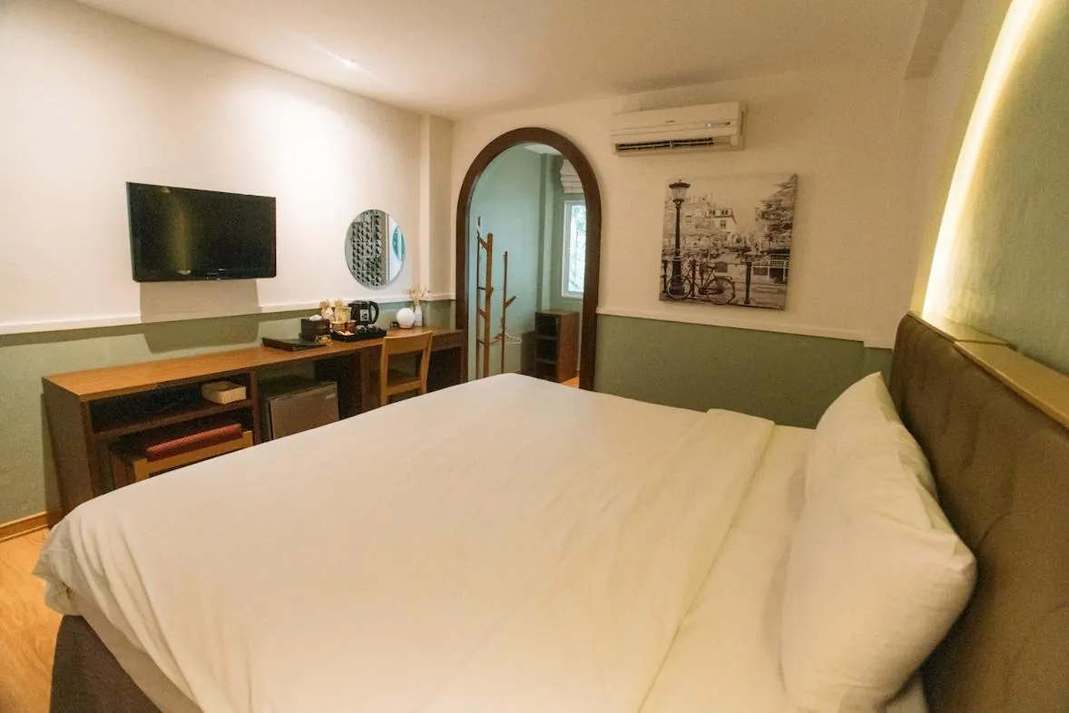 Bed in Victoria Nimman Hotel