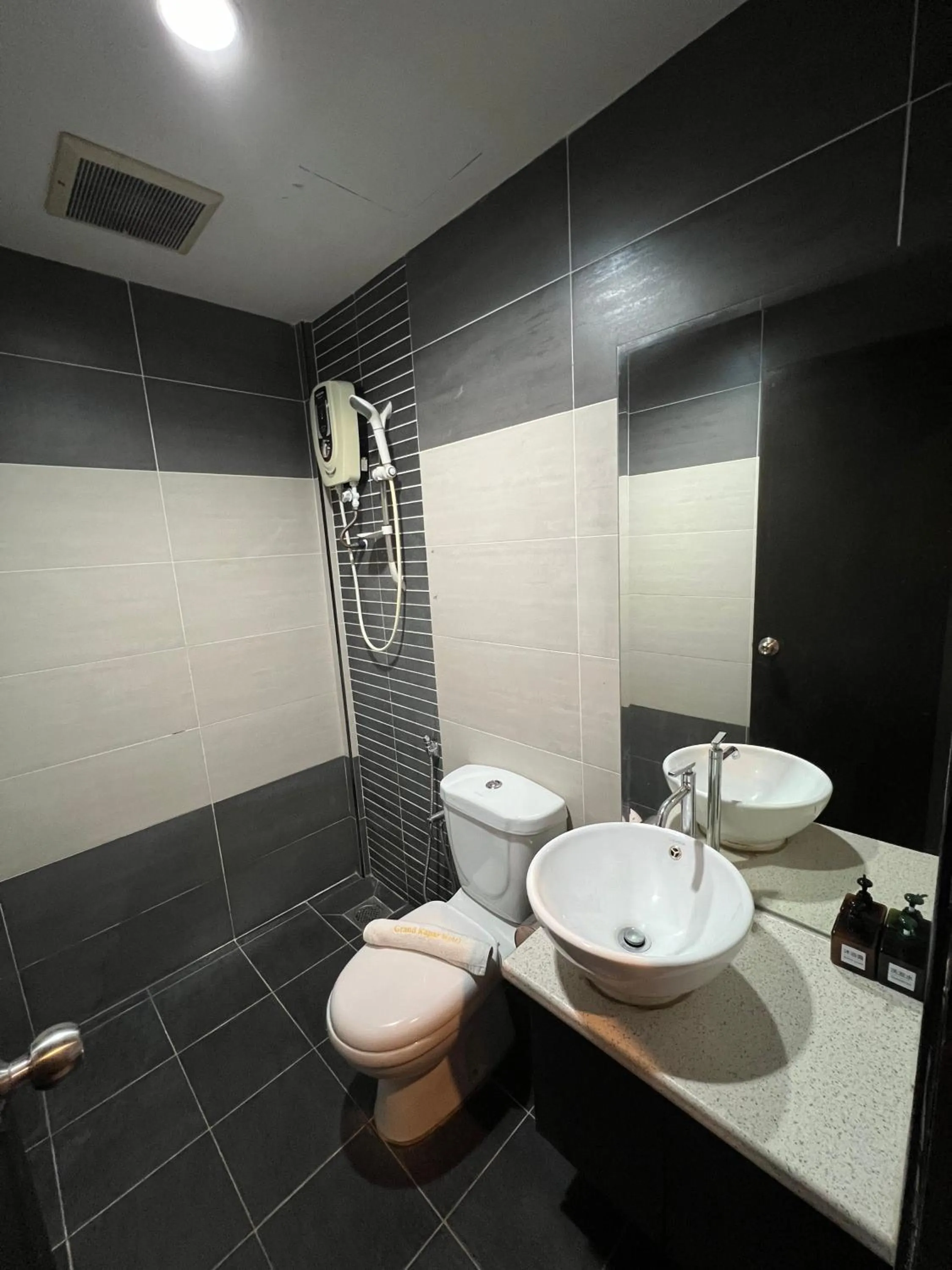 Toilet in Hotel Economy Kapar