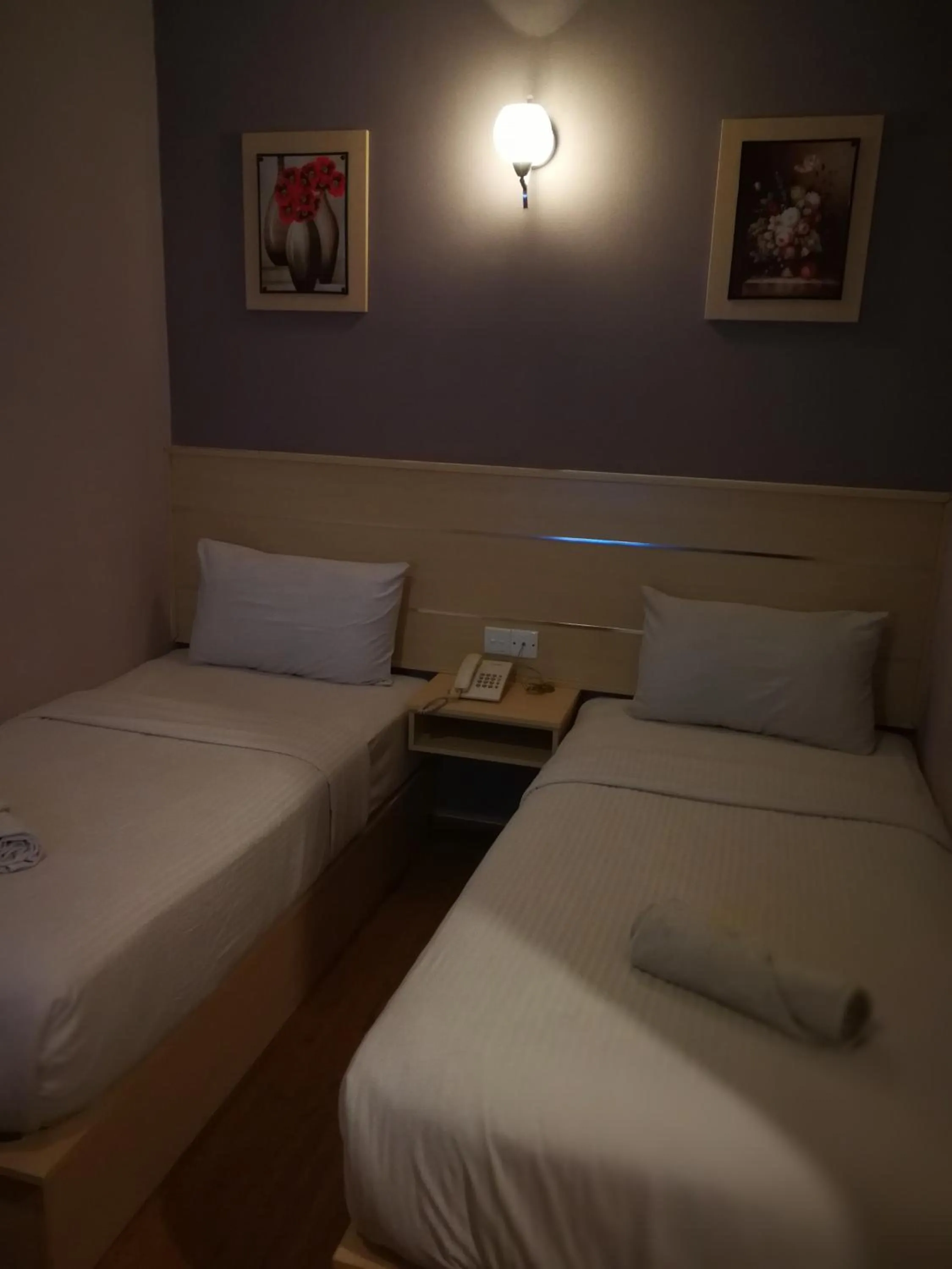 Bed in Hotel Economy Kapar