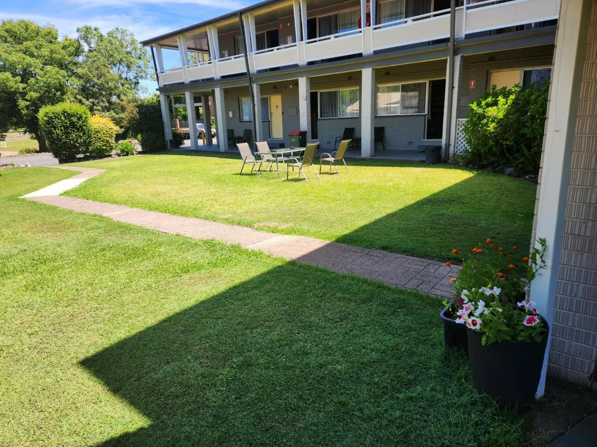Garden in Bucketts Way Motel Gloucester
