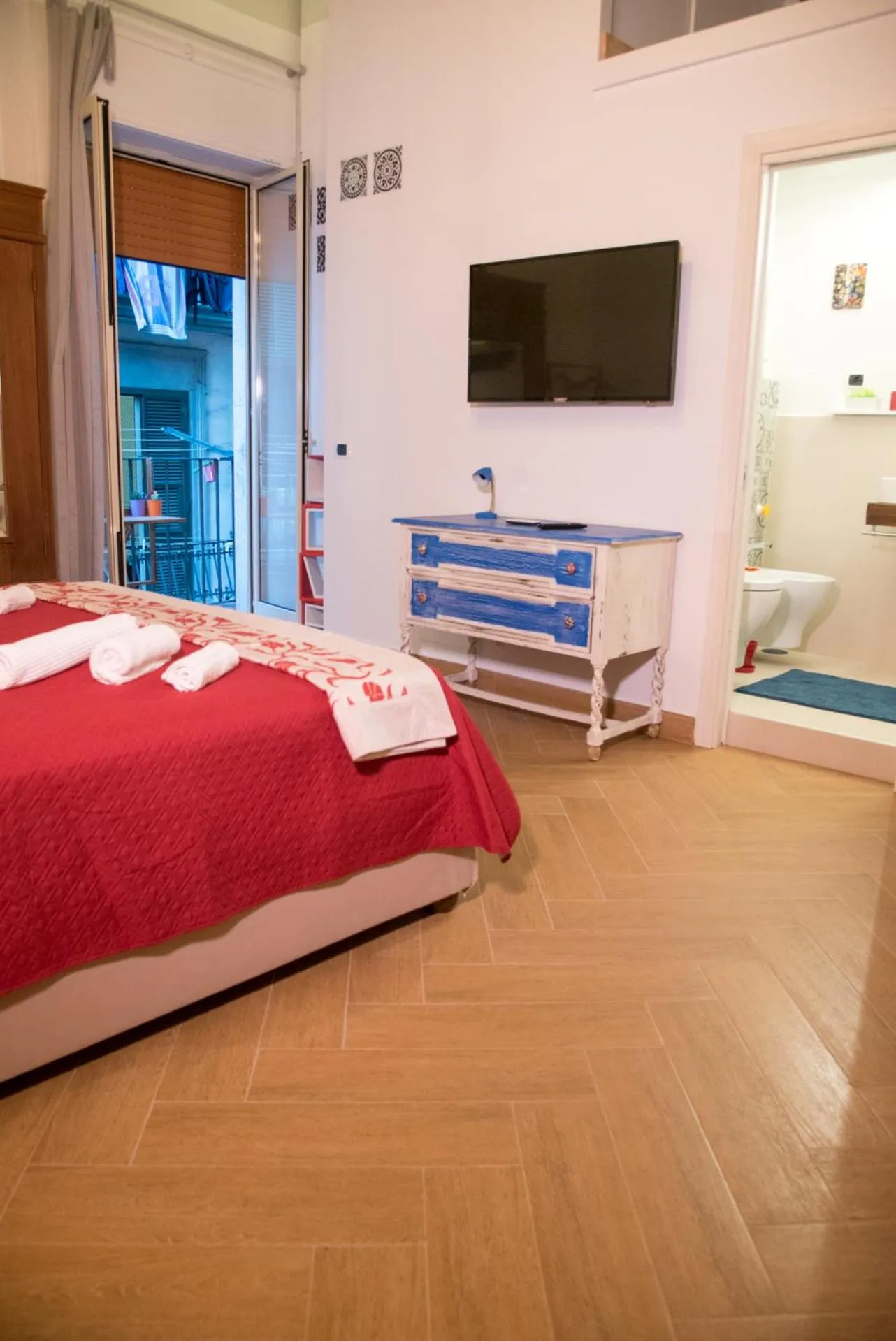 Bed in Guest Art Napoli