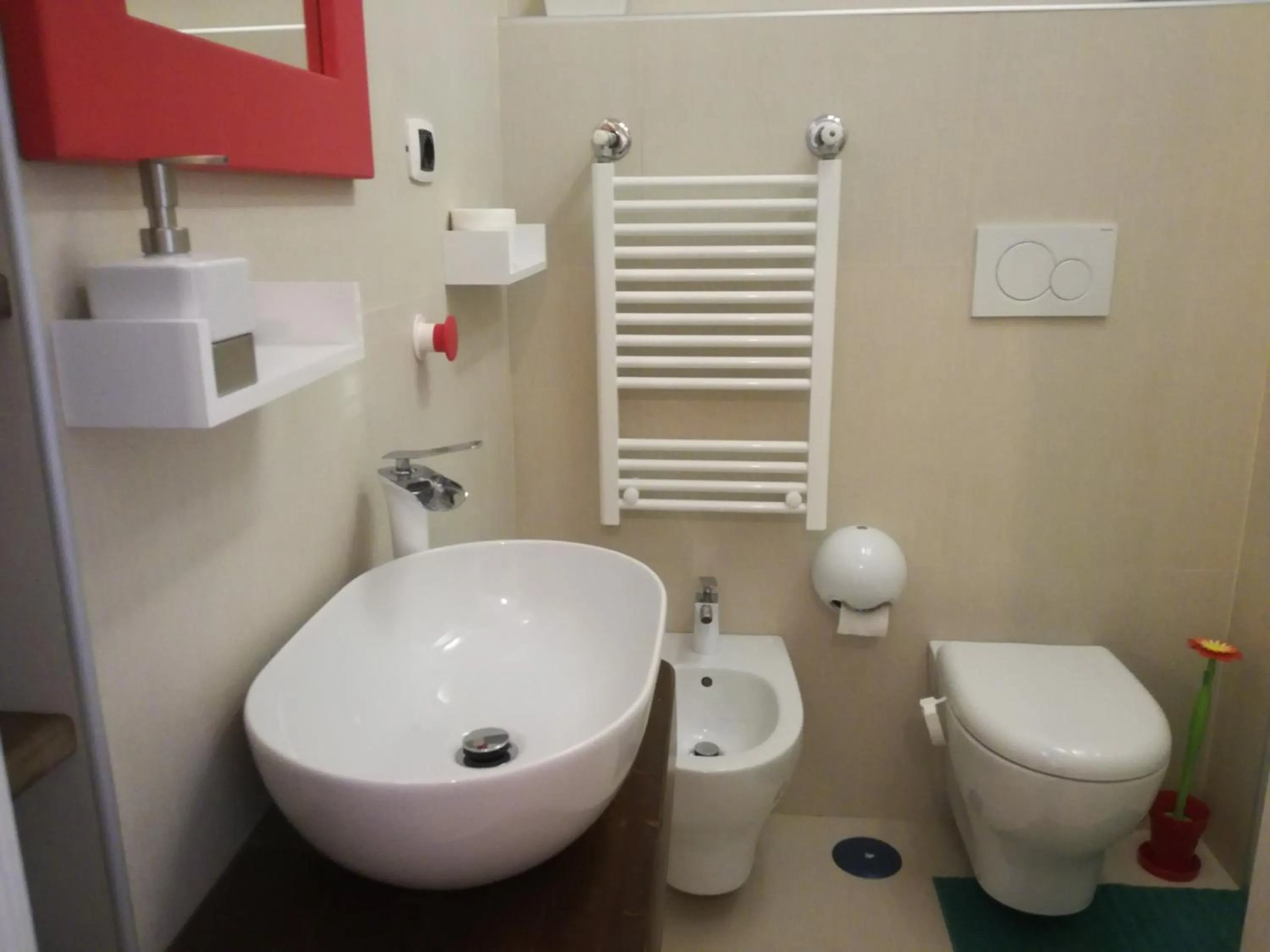 Toilet in Guest Art Napoli