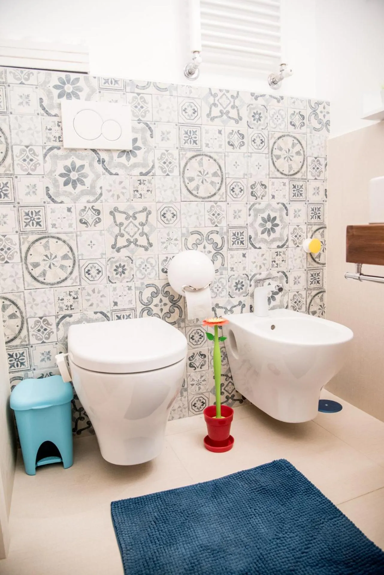 Toilet in Guest Art Napoli