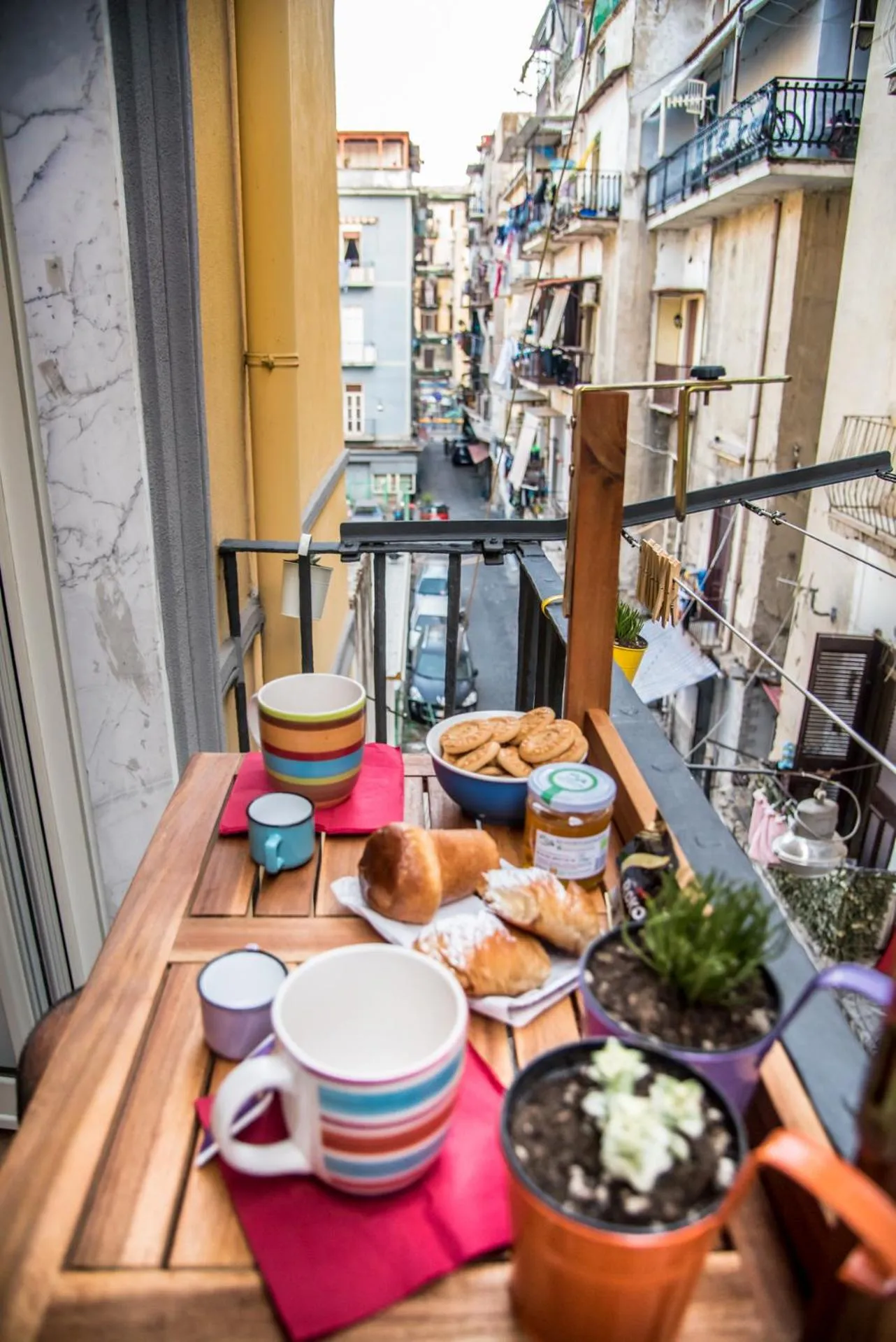 Bird's eye view in Guest Art Napoli