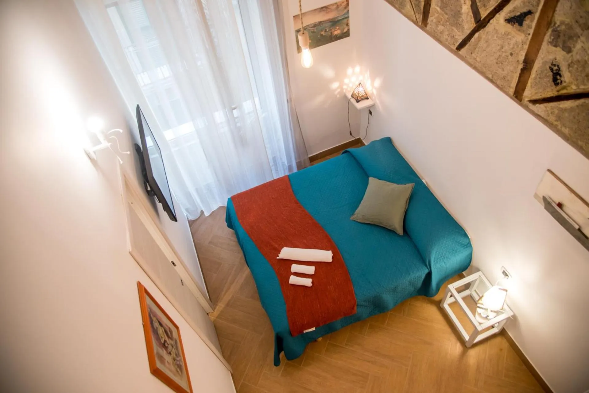 Bed in Guest Art Napoli