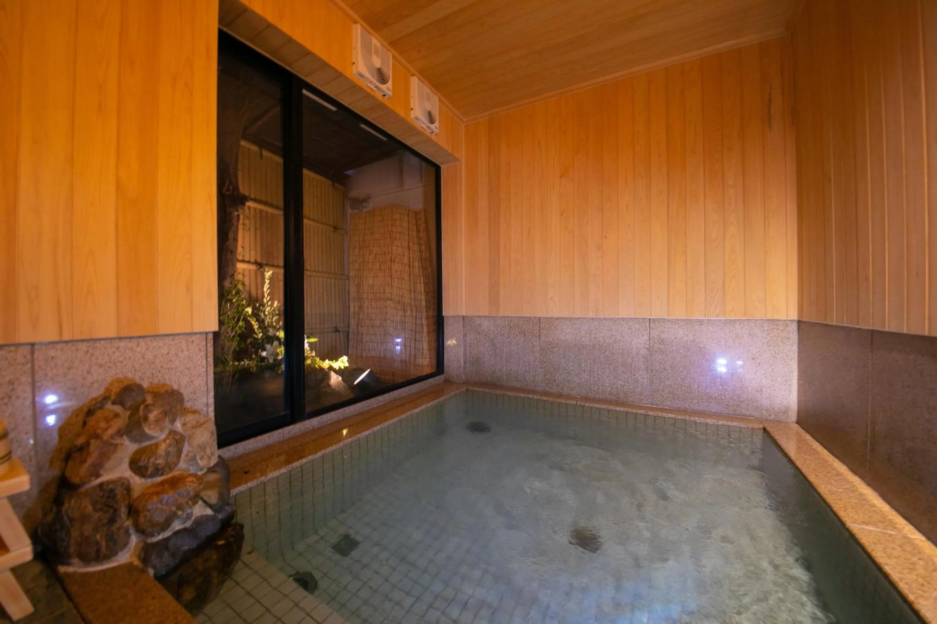 Public Bath in Ohanabo