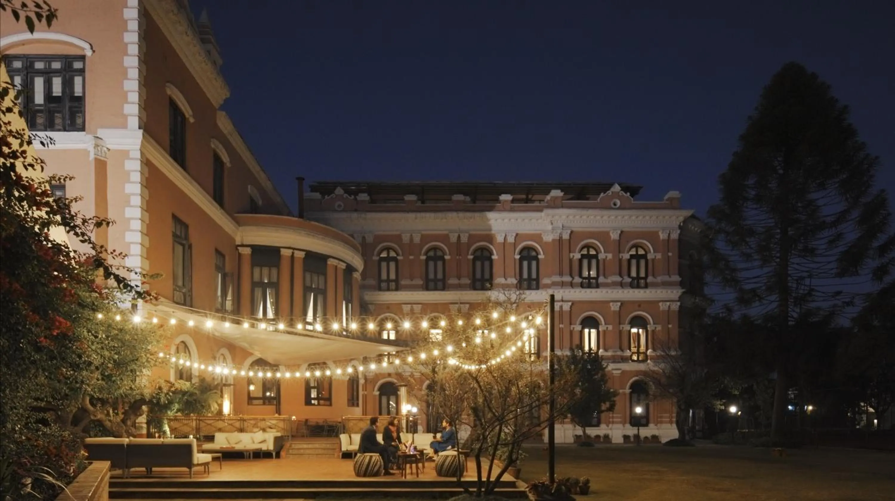 Restaurant/places to eat in Hotel Yak & Yeti