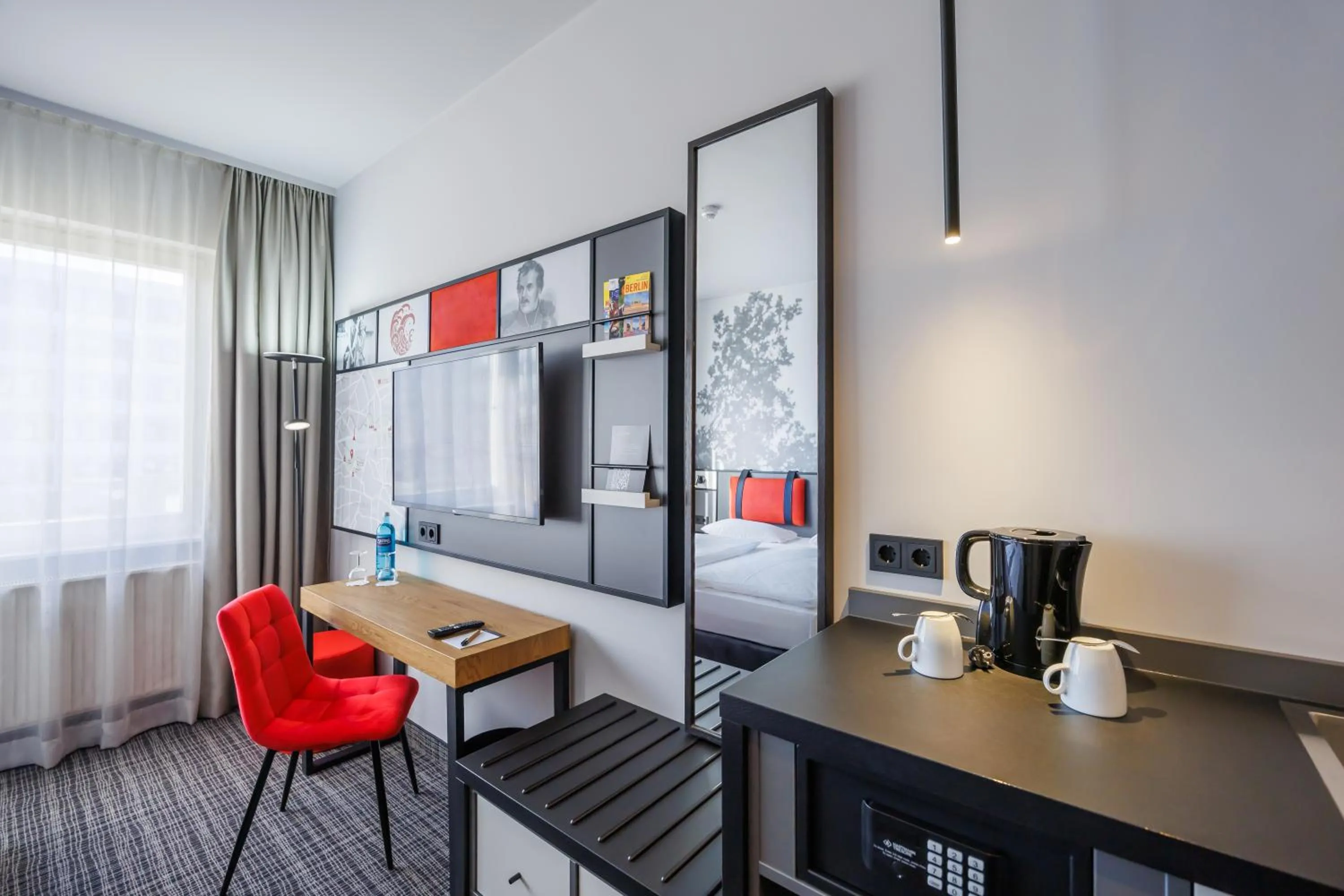 Coffee/tea facilities in Hotel Lützow