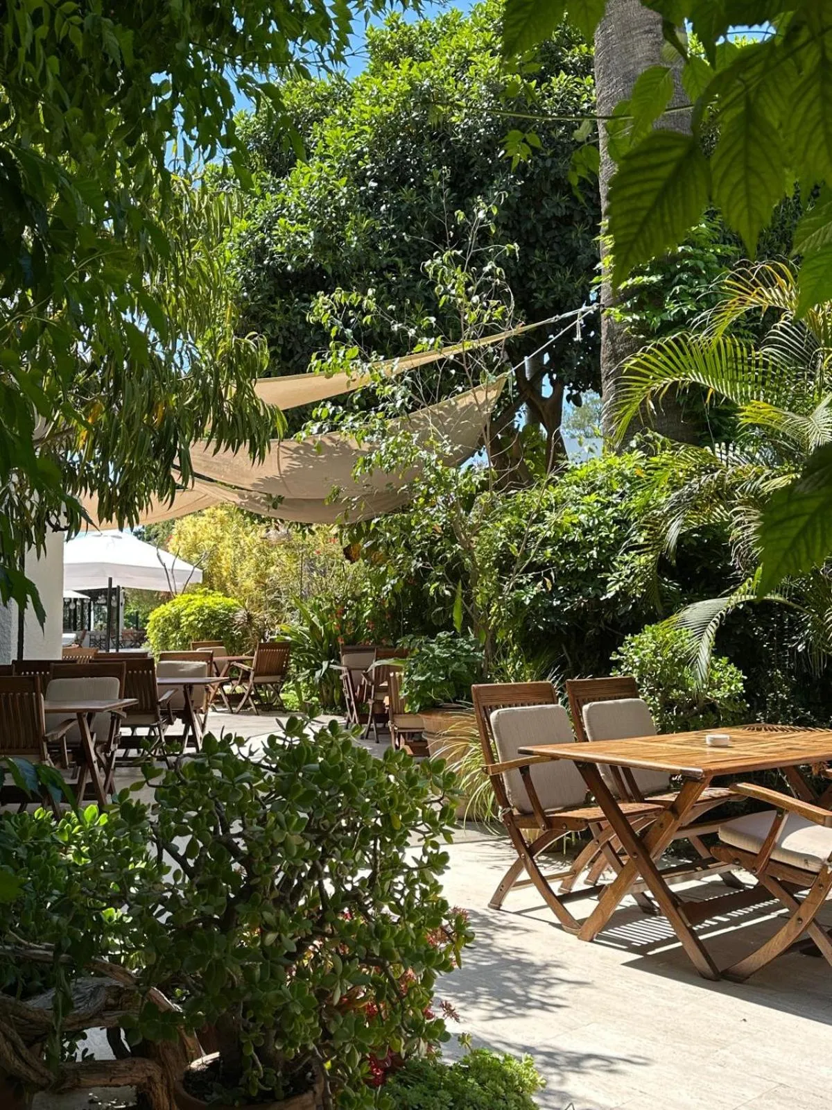 Restaurant/places to eat in Hotel Karia Princess