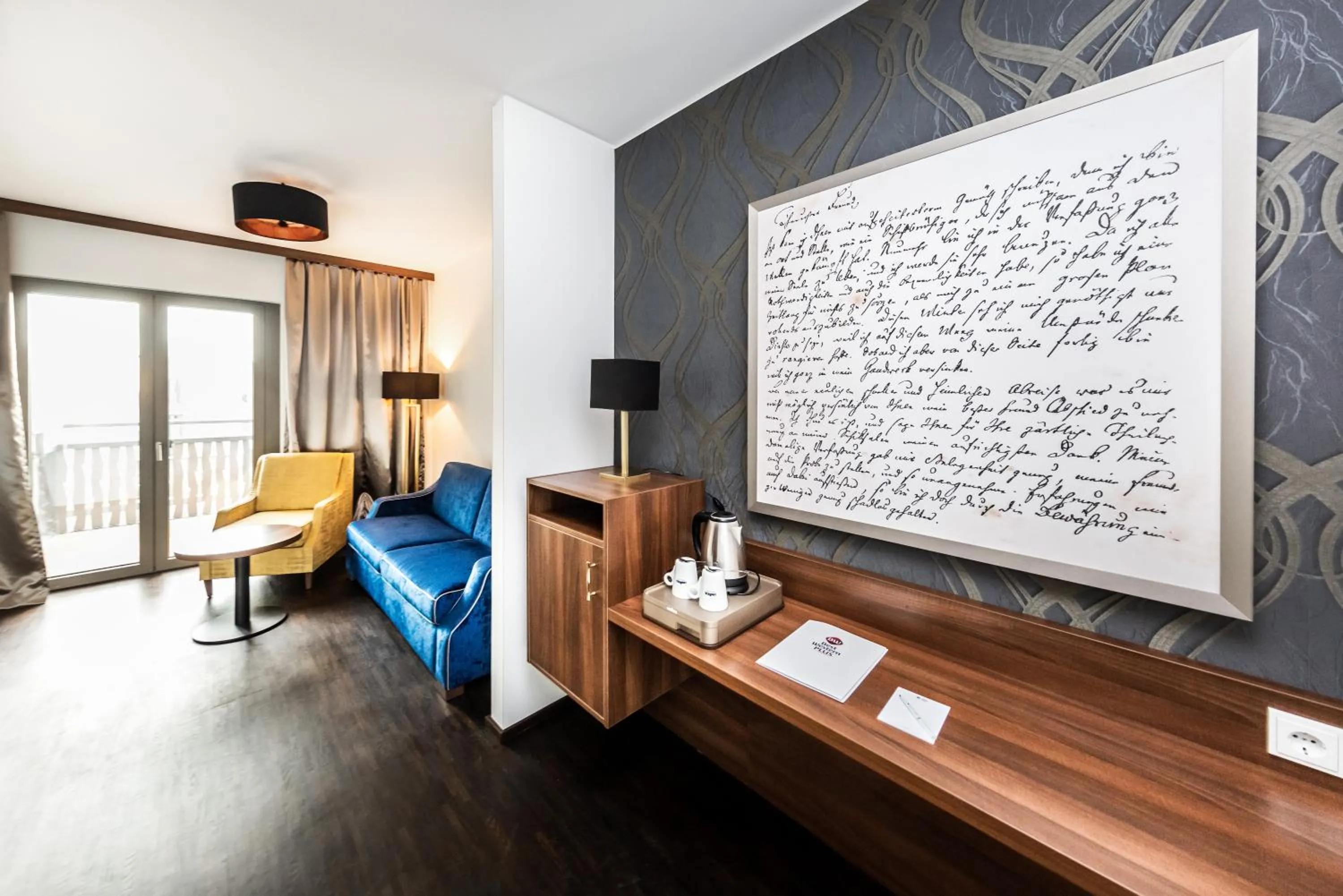 Photo of the whole room in Best Western Plus Royal Suites