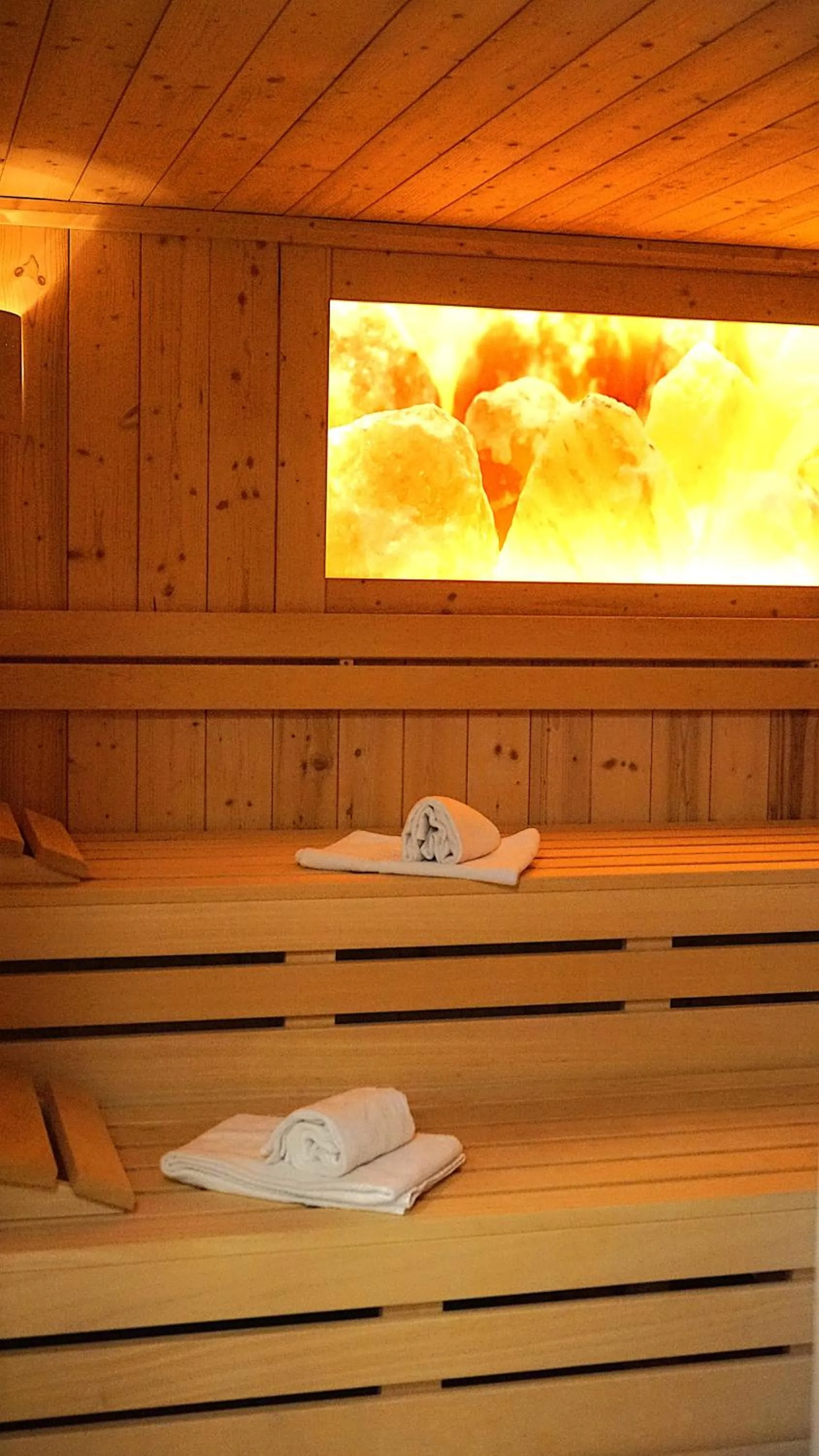 Sauna in Best Western Plus Royal Suites