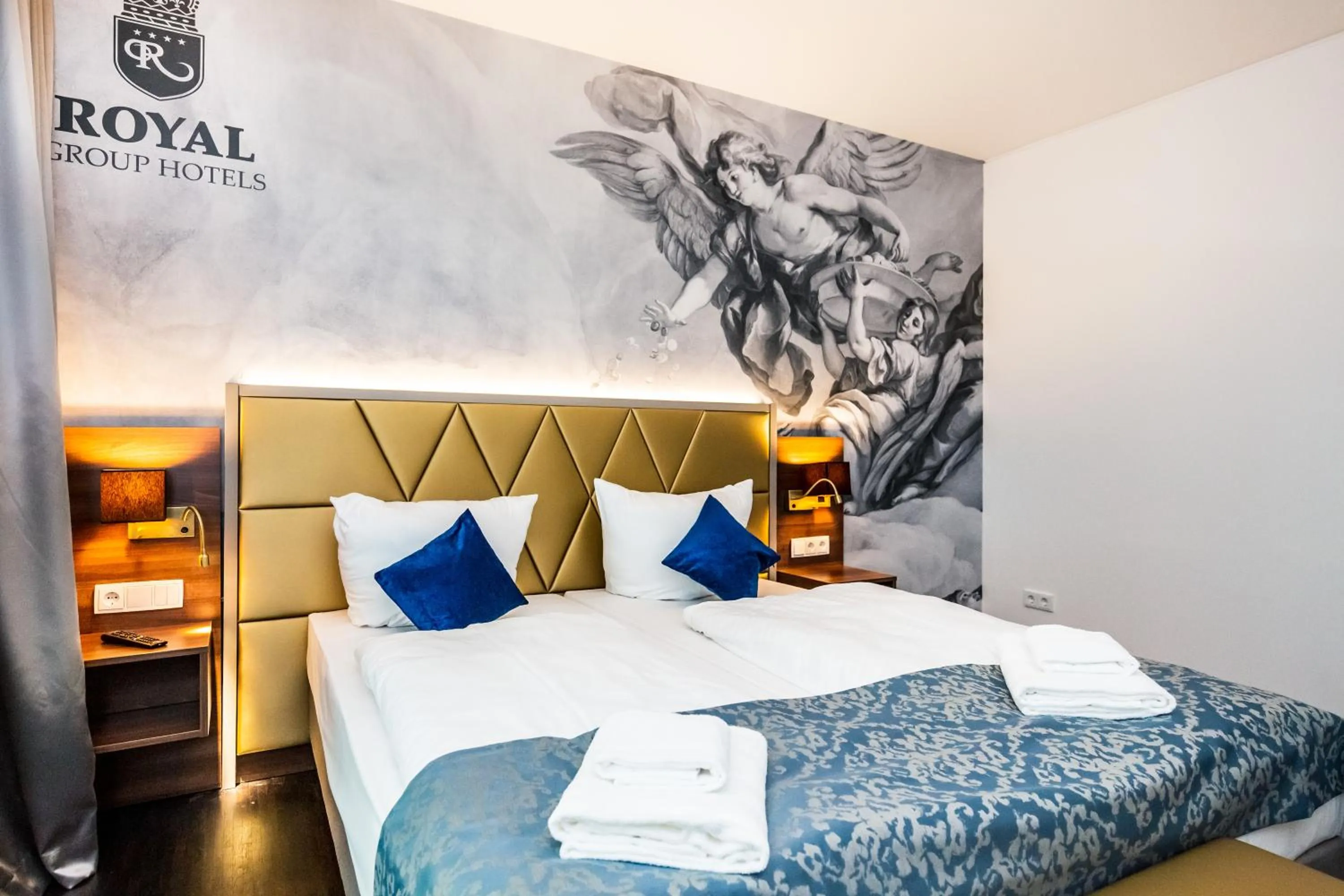 Other, Bed in Best Western Plus Royal Suites